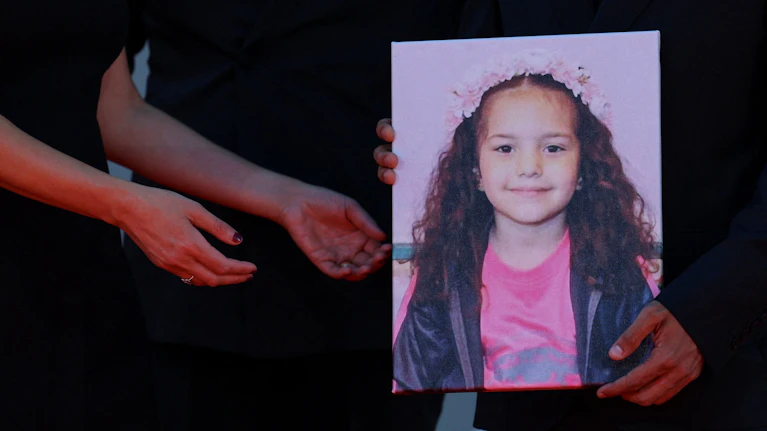 Die Umstände des Todes eines fünfjährigen Mädchens, mutmaßlich herbeigeführt durch israelische Soldaten, könnten nach mehr als zweieinhalb Jahren nun doch noch aufgeklärt werden. Israels Armee bestätigte, dass der Fall jetzt untersucht werde. Die Fakten.