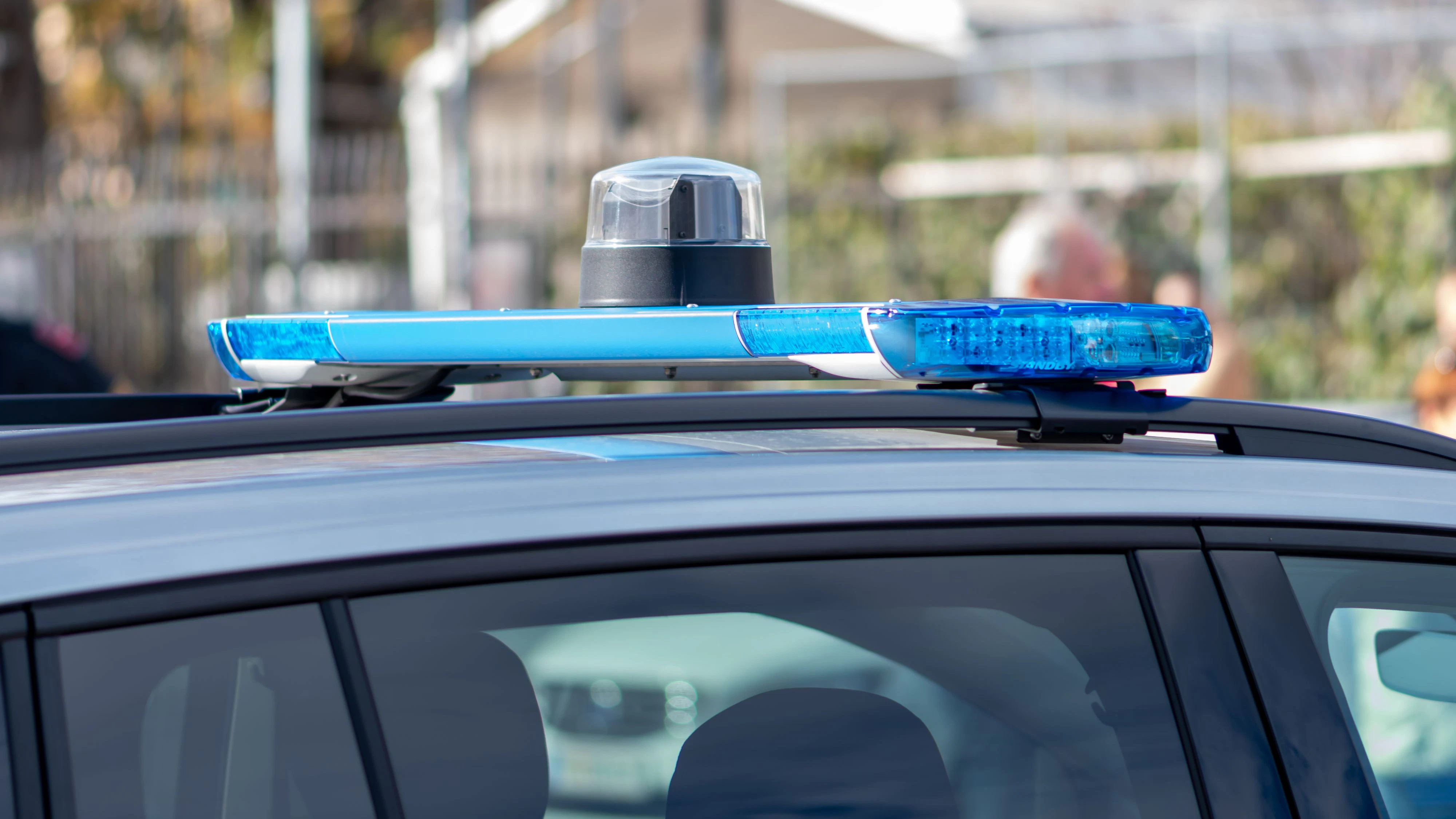 Heute.at - Biker lässt Beifahrer nach Crash in Wien einfach zurück