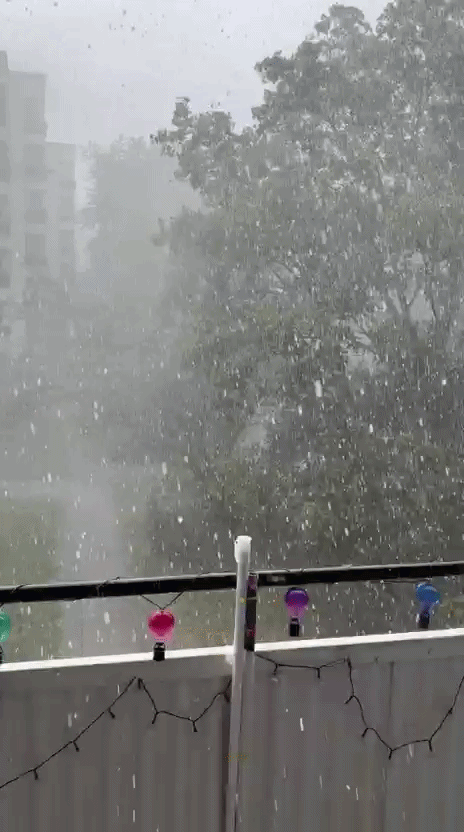 Heute.at - Unwetter-Alarm! Hagel-Sturm wütet jetzt in Wien