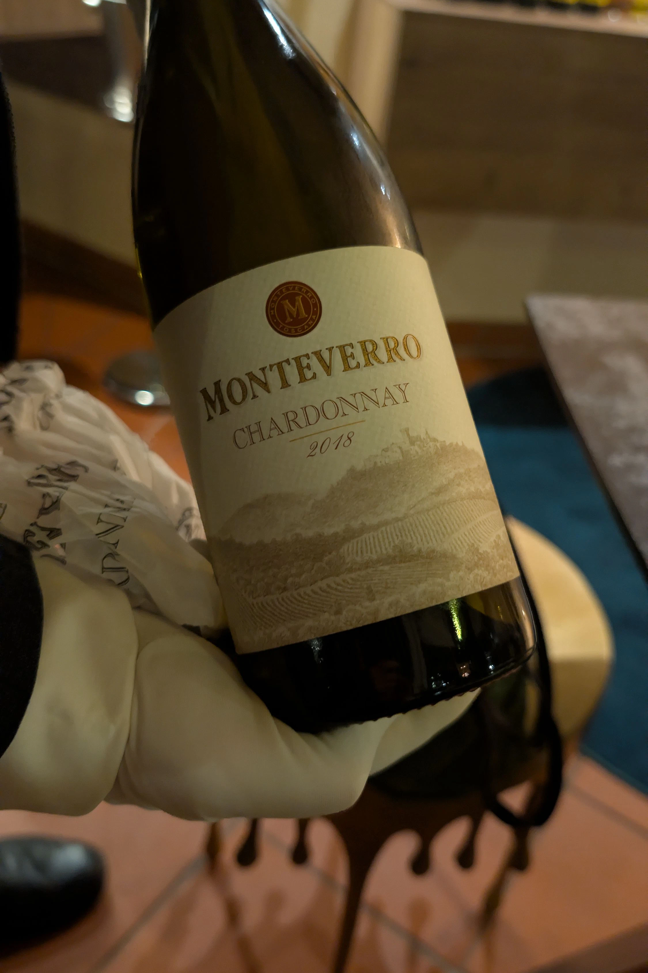 Monteverro Chardonnay 2018, gereift zu 50 Prozent im großen Eichenholzfass und 50 Prozent im Beton Ei