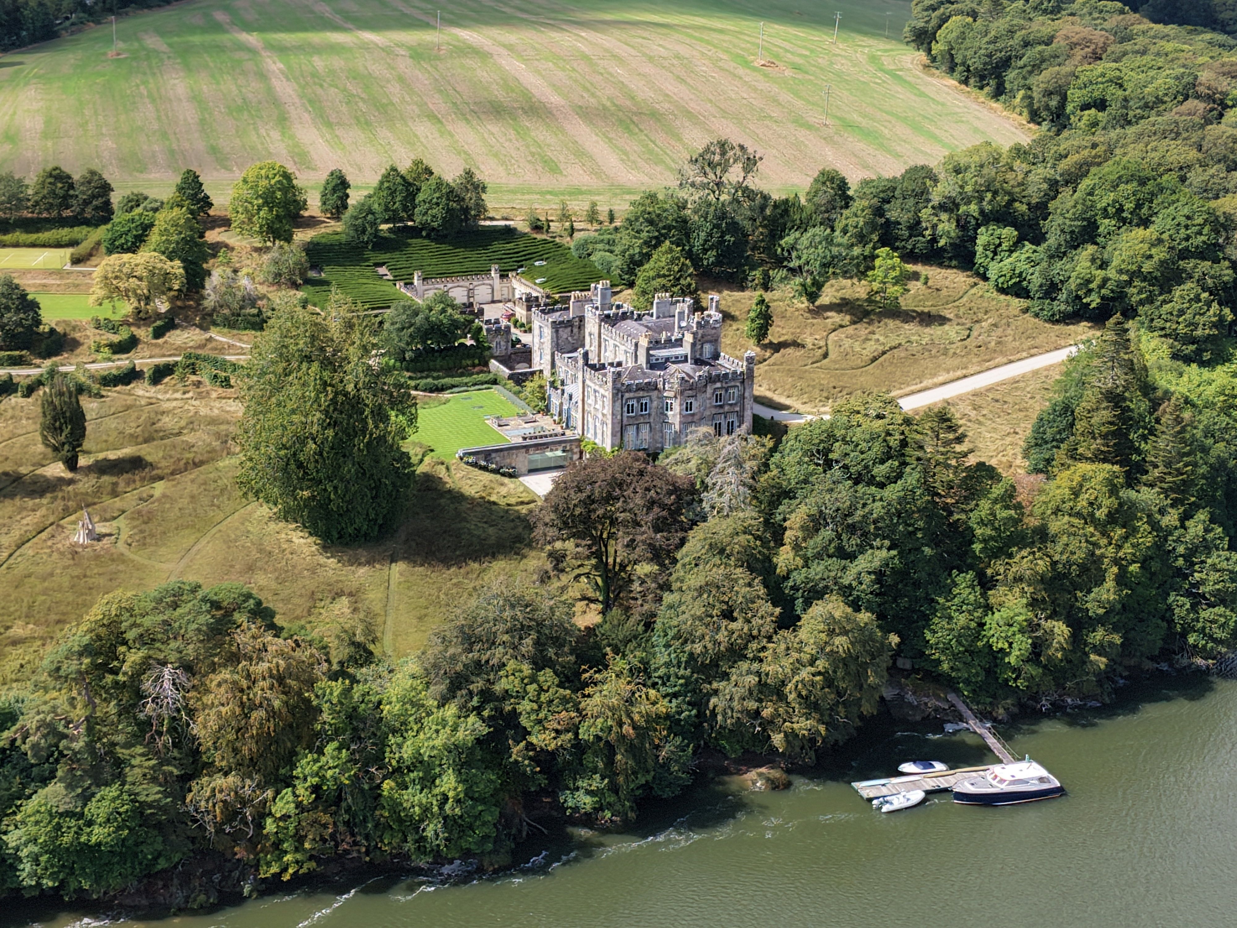 Strancally Castle - jetzt gehört es Marc Zuckerberg