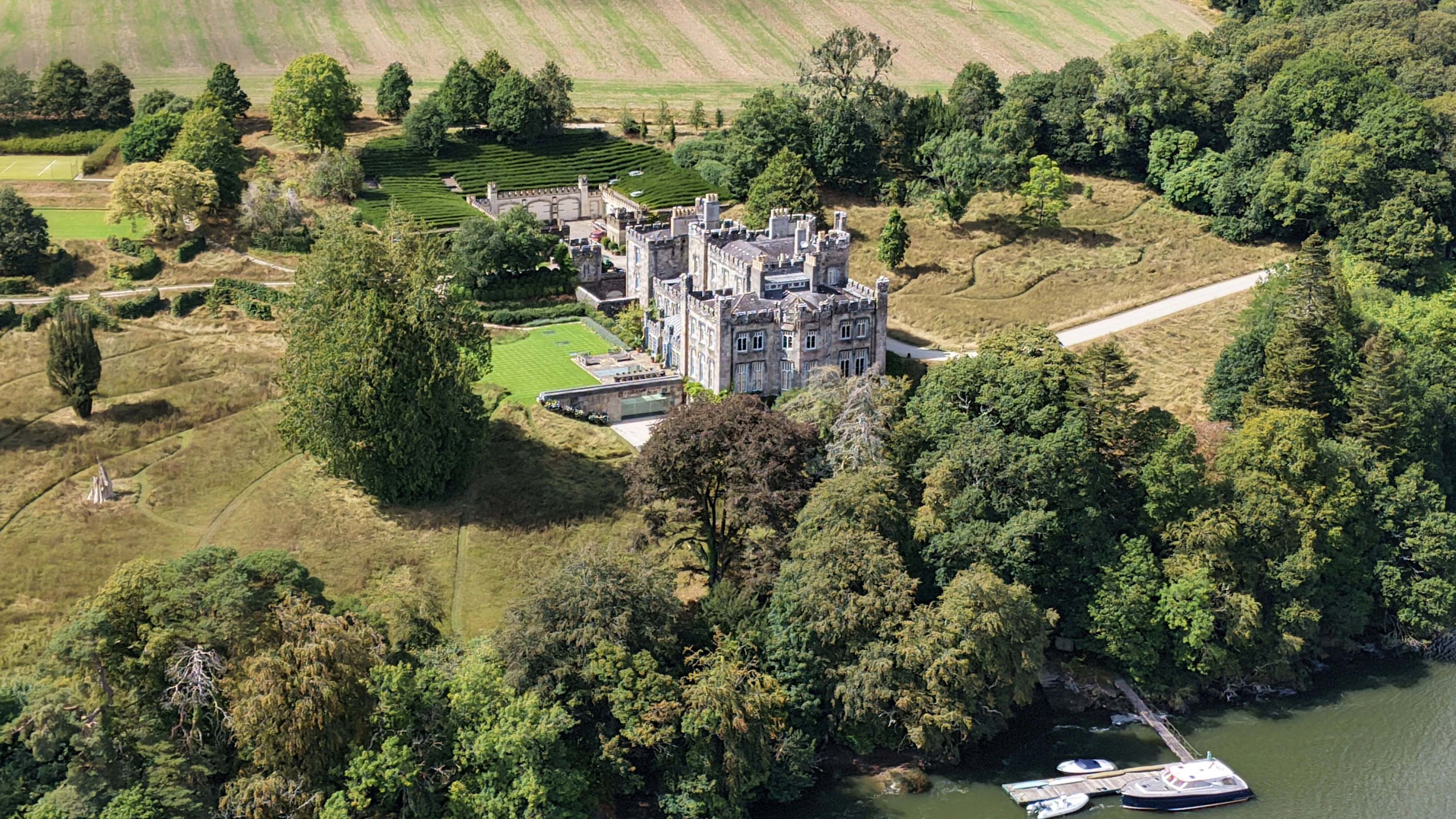 Strancally Castle - jetzt gehört es Marc Zuckerberg