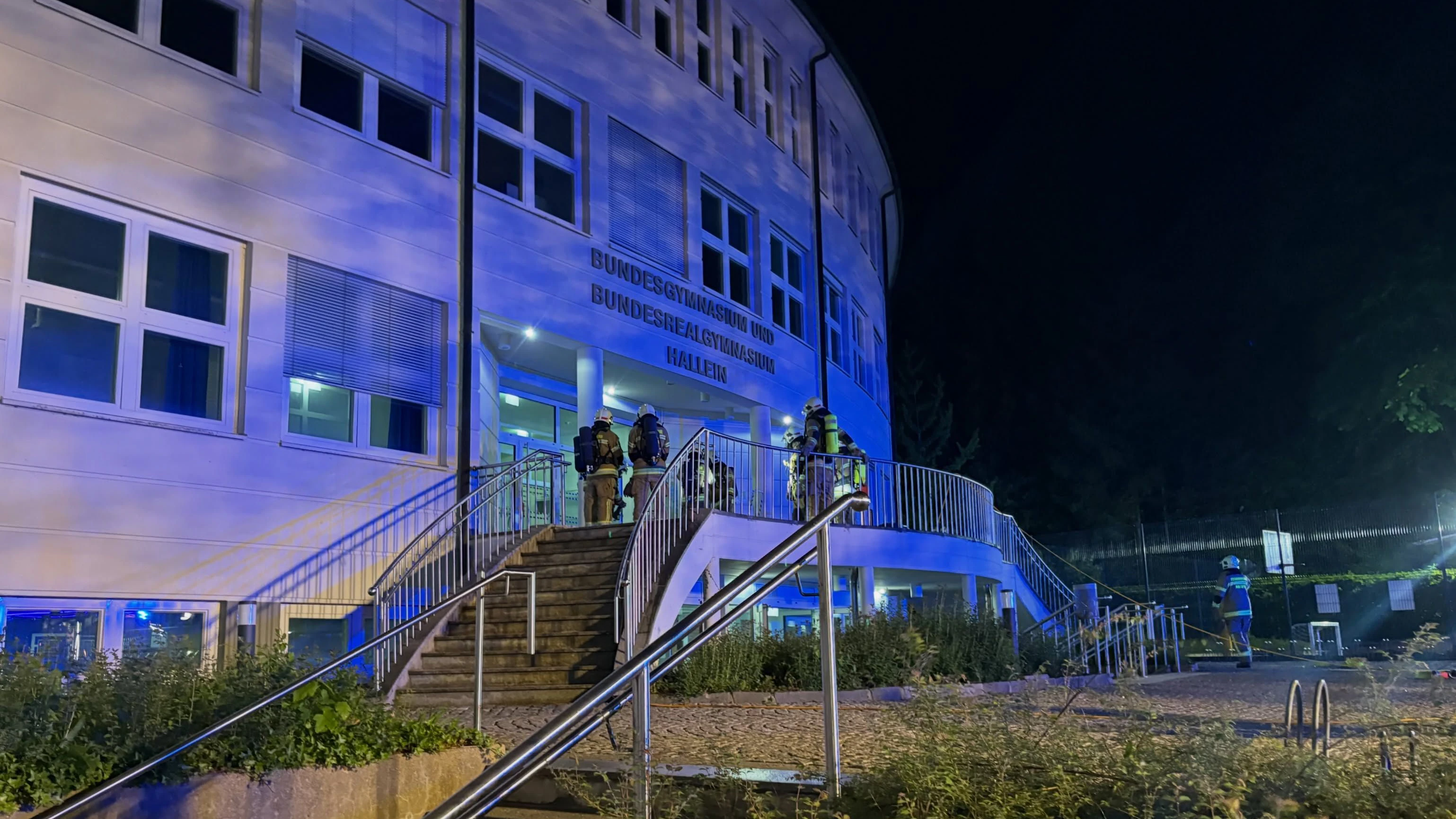 Heute.at - Brandstiftung in Gymnasium – Verdächtige ausgeforscht