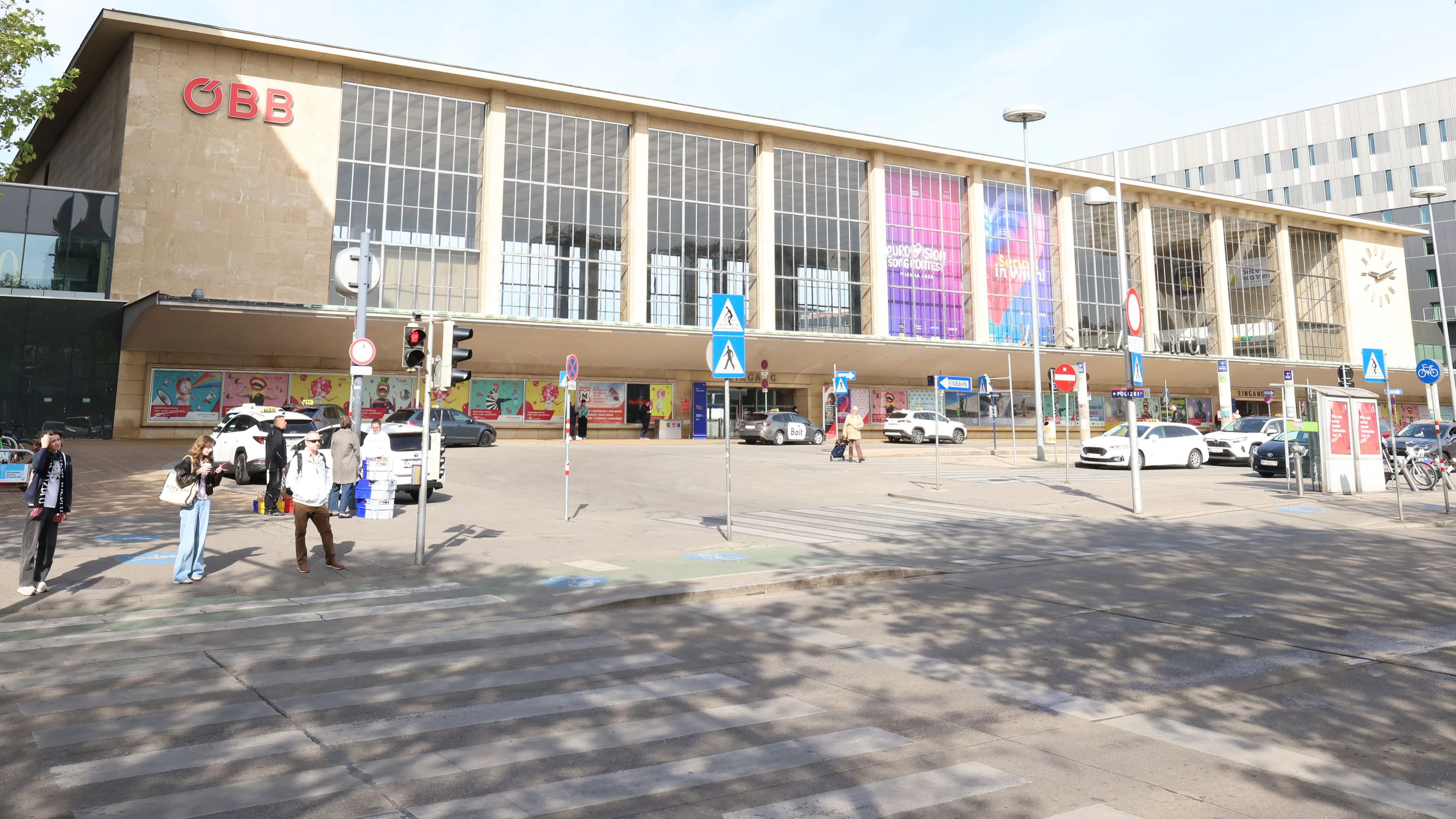 Heute.at - Mann vor Westbahnhof-Imbiss mit Eisenstange verprügelt