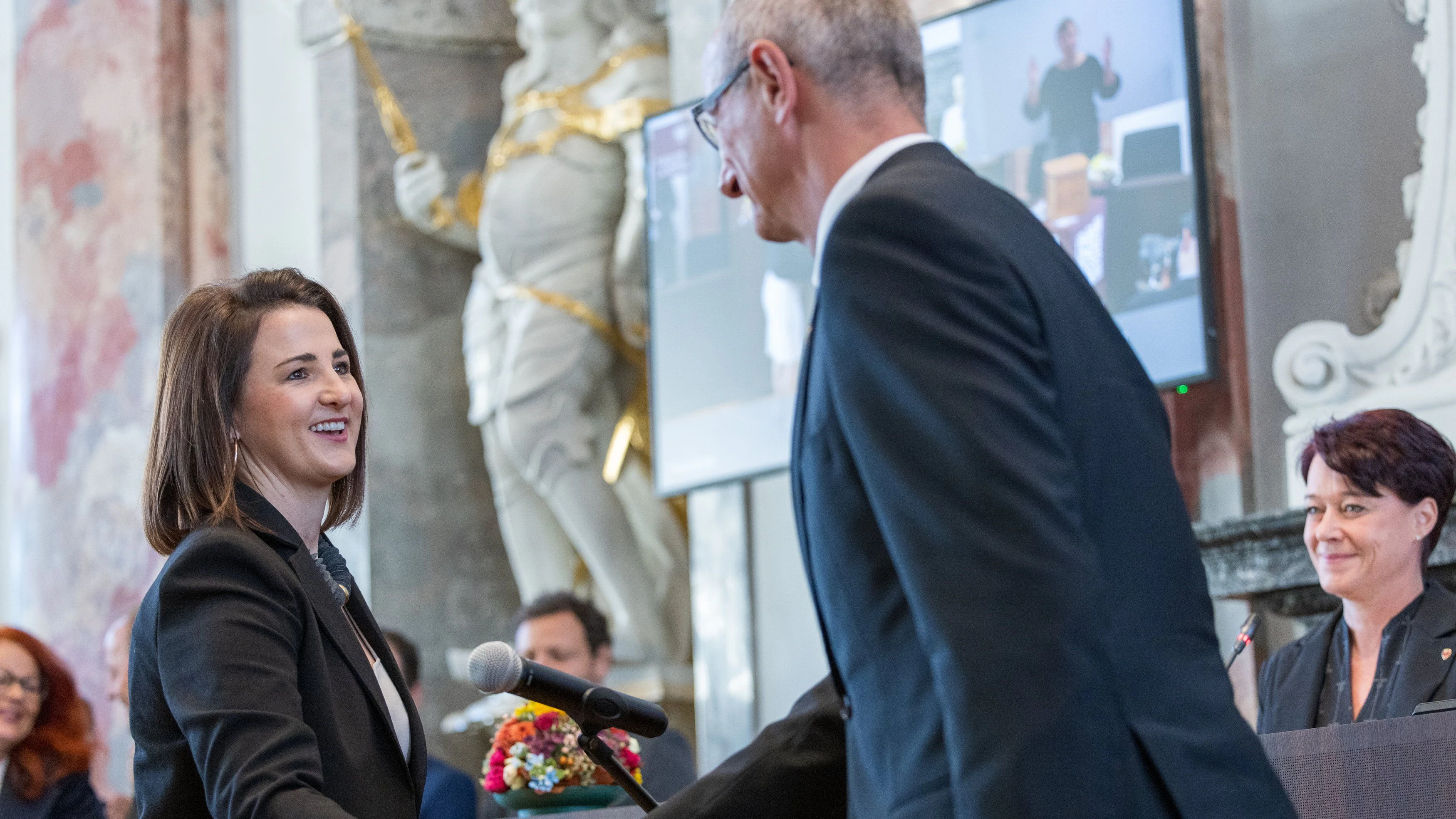 Heute.at - Bewerbung um Top-Job – jetzt zieht ÖVP die Reißleine