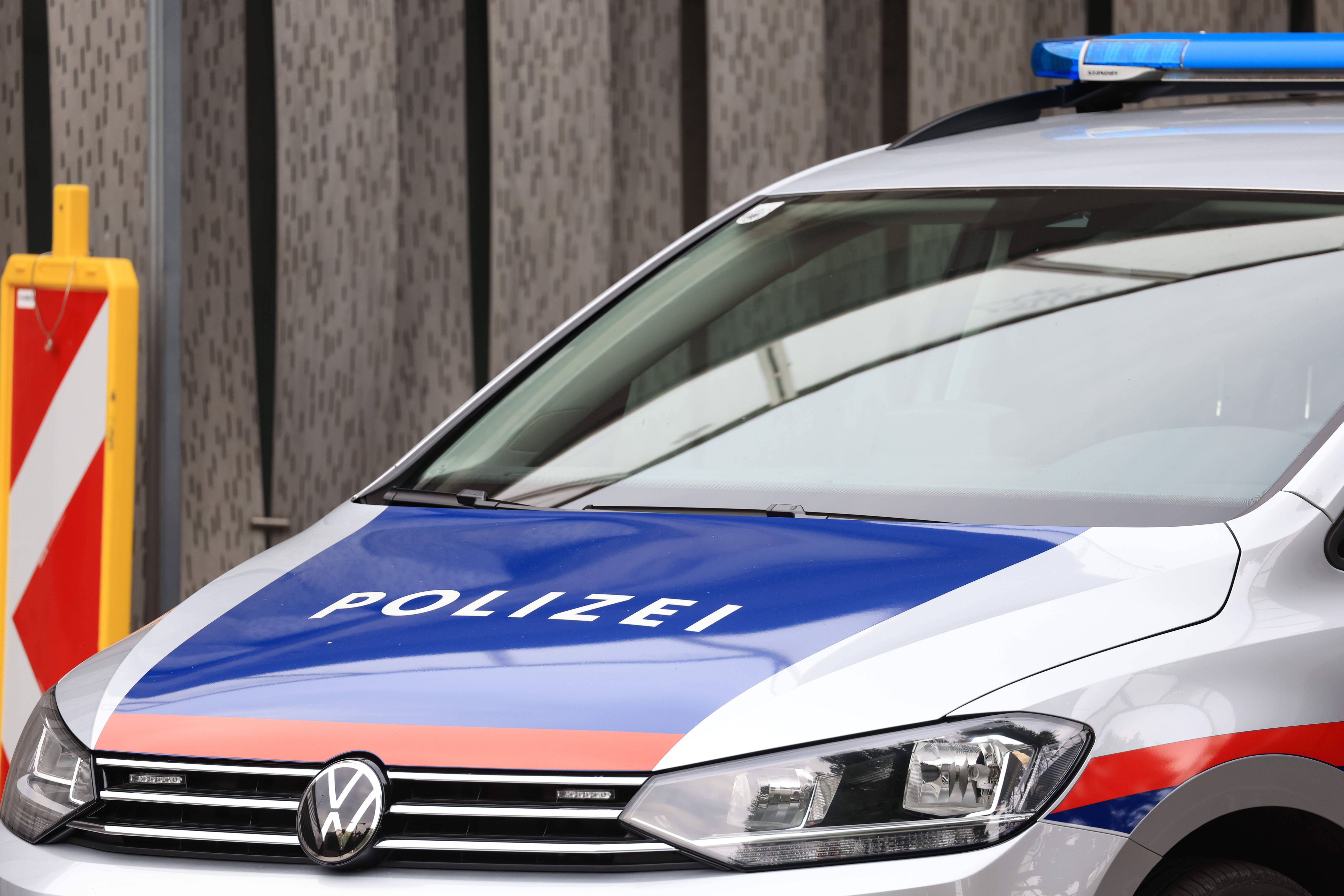 Nach kurzer Flucht konnten die Teenager gestoppt werden. (Symbolbild)