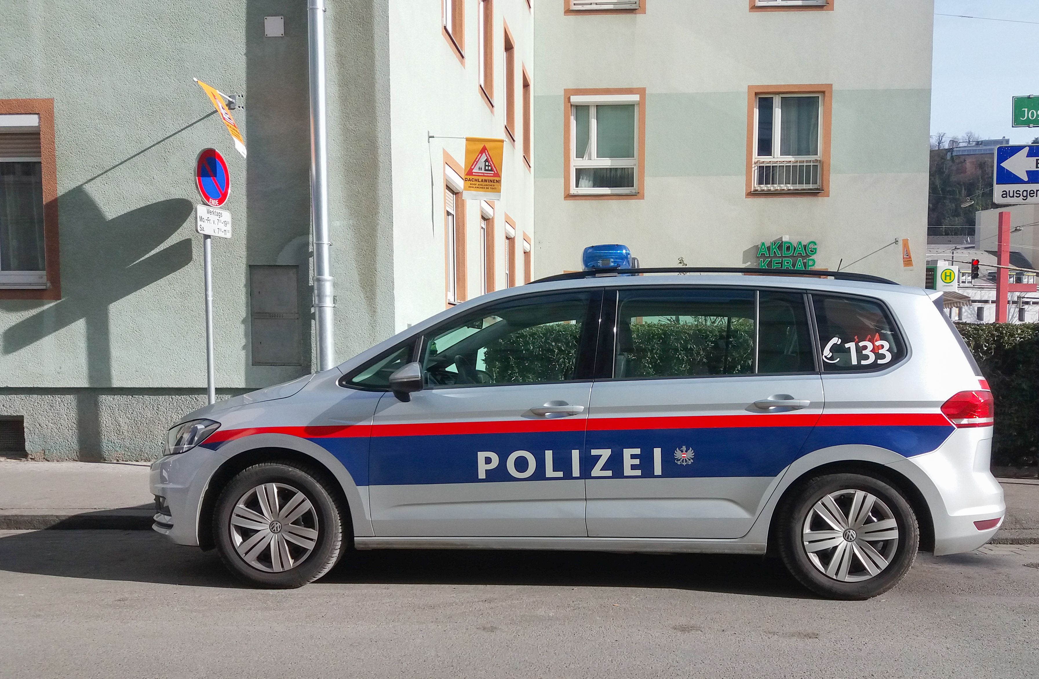 Die Polizei verfolgte den Lenker quer durch Graz. (Symbolbild)
