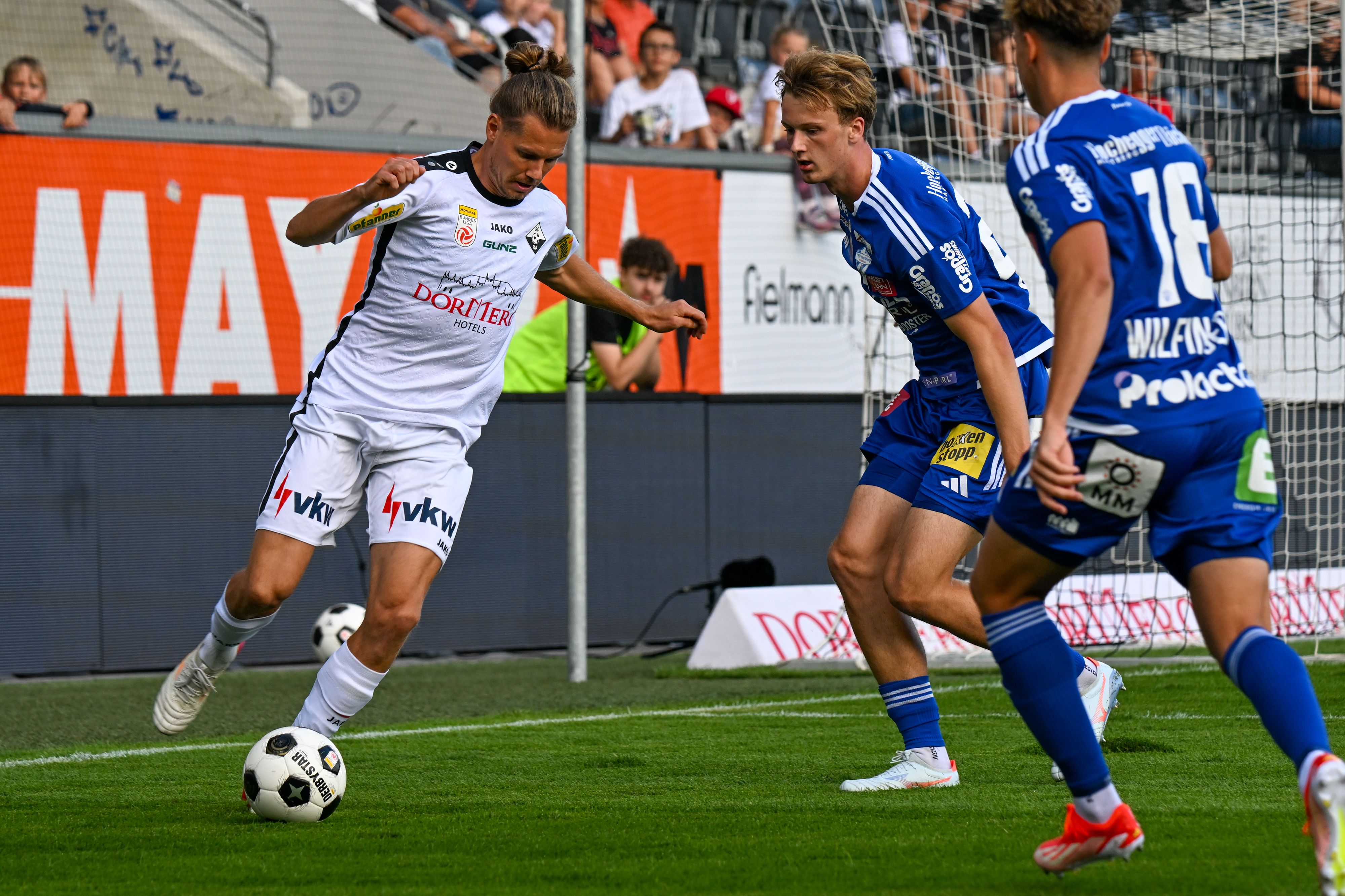 Altach im Duell mit Hartberg.