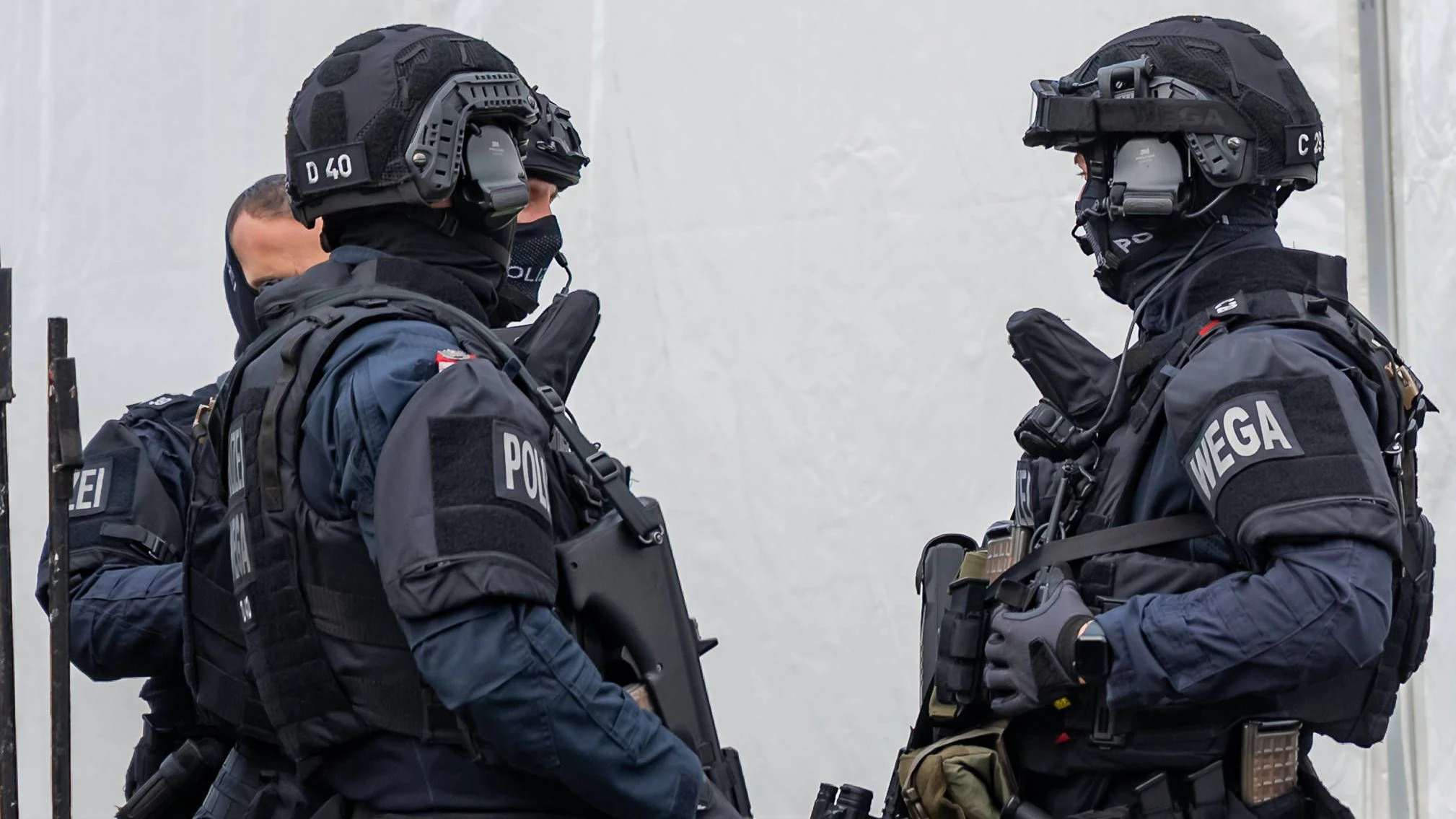 Kräfte der WEGA nahmen den 21-Jährigen fest. (Symbolbild)
