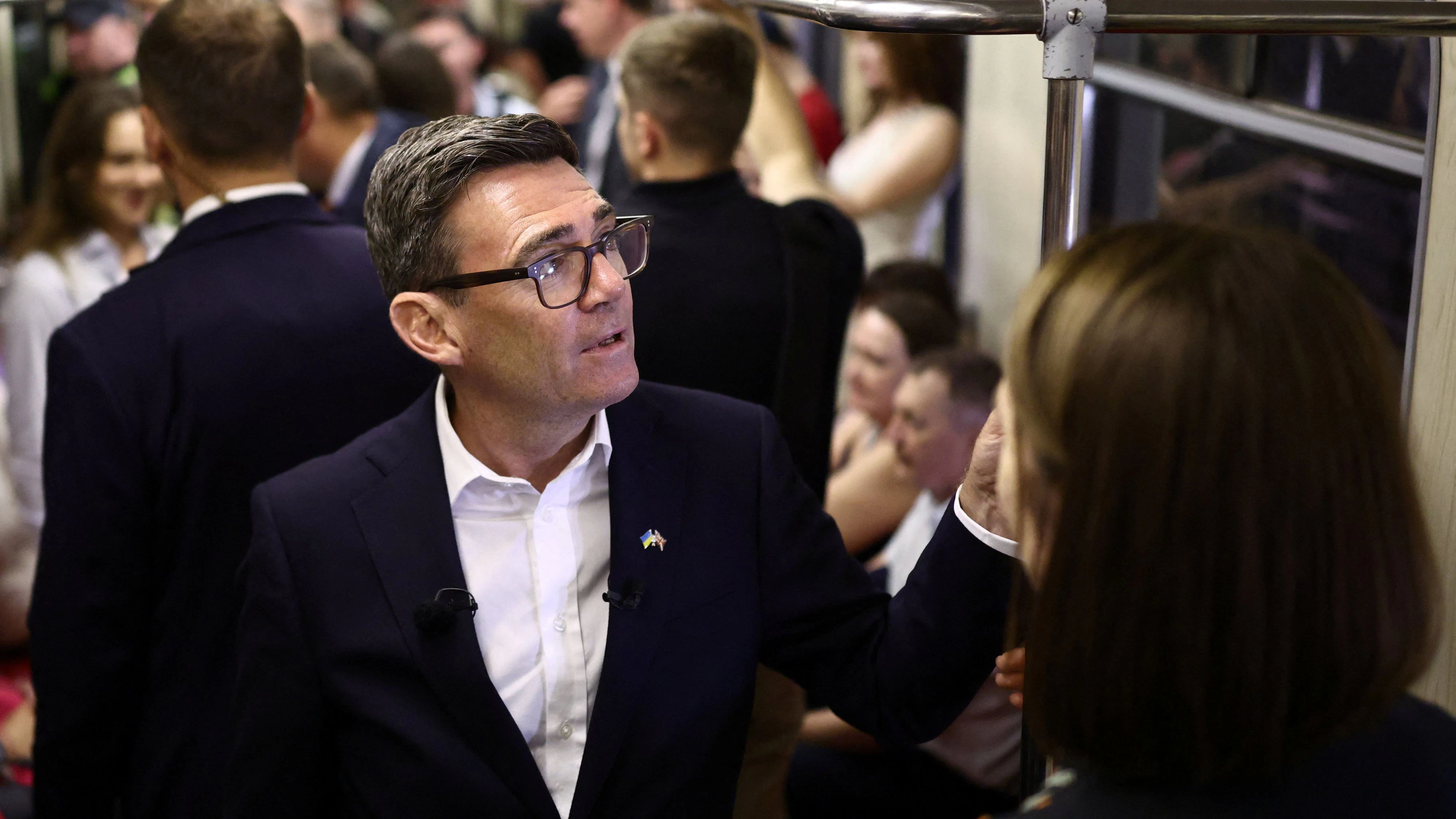 Der britische Premierminister Andy Burnham hat das entsprechende Abkommen zusammen mit Wolodymyr Selenskyj in Kiew unterzeichnet. 