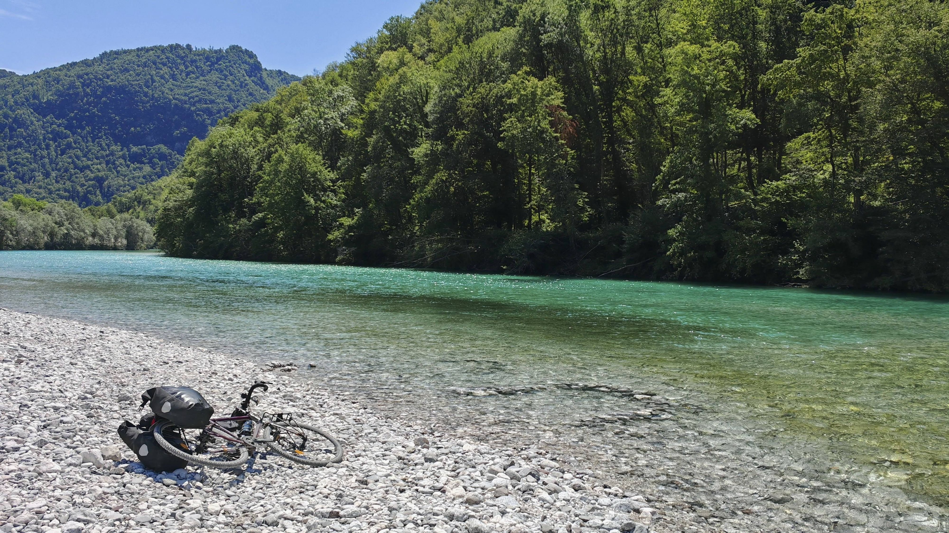 Heute.at - Österreicher (56) stirbt nach Sprung in die Soča