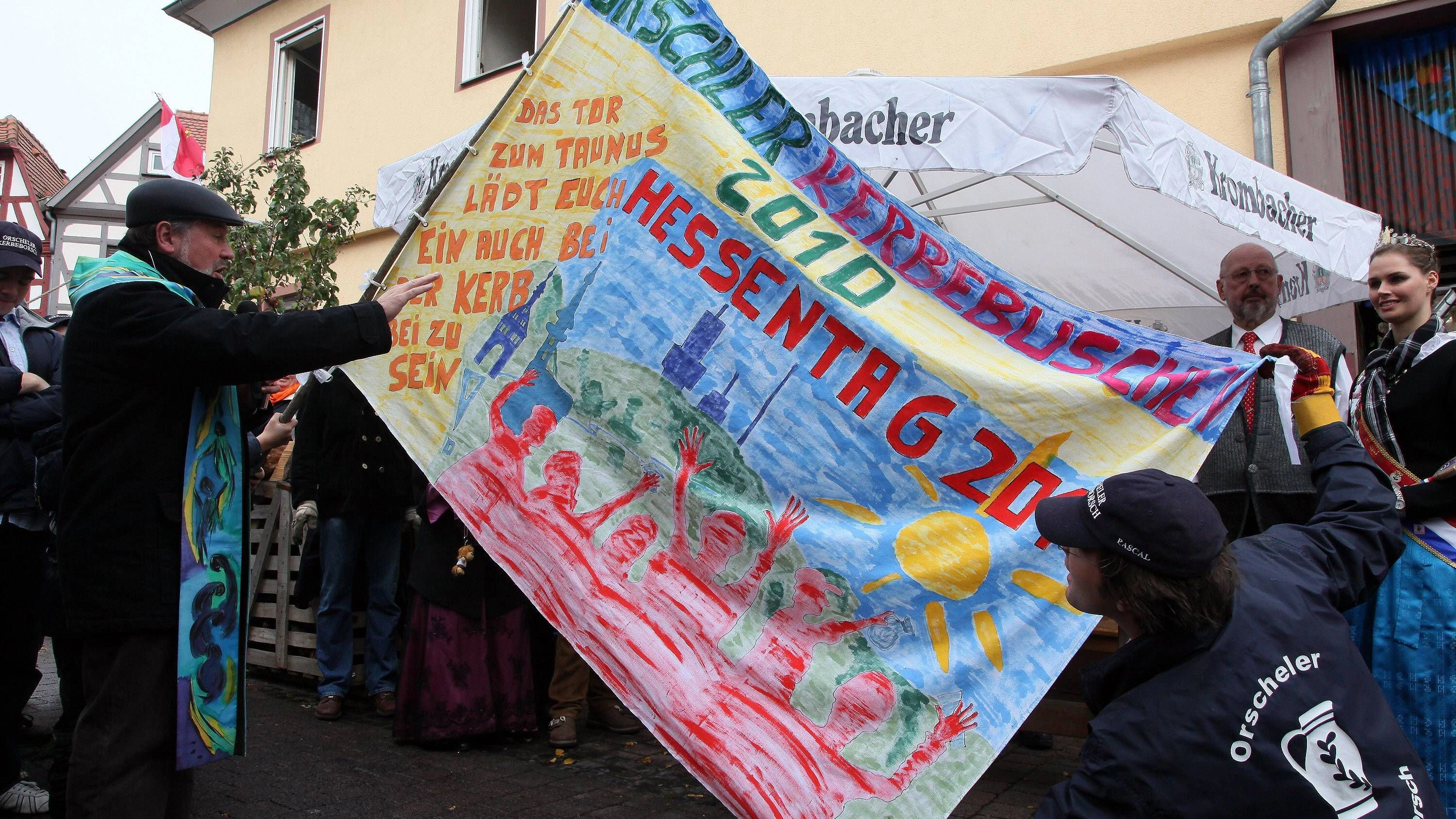 Heute.at - Pfarrer will nach 37 Jahren selbst vor Traualtar treten