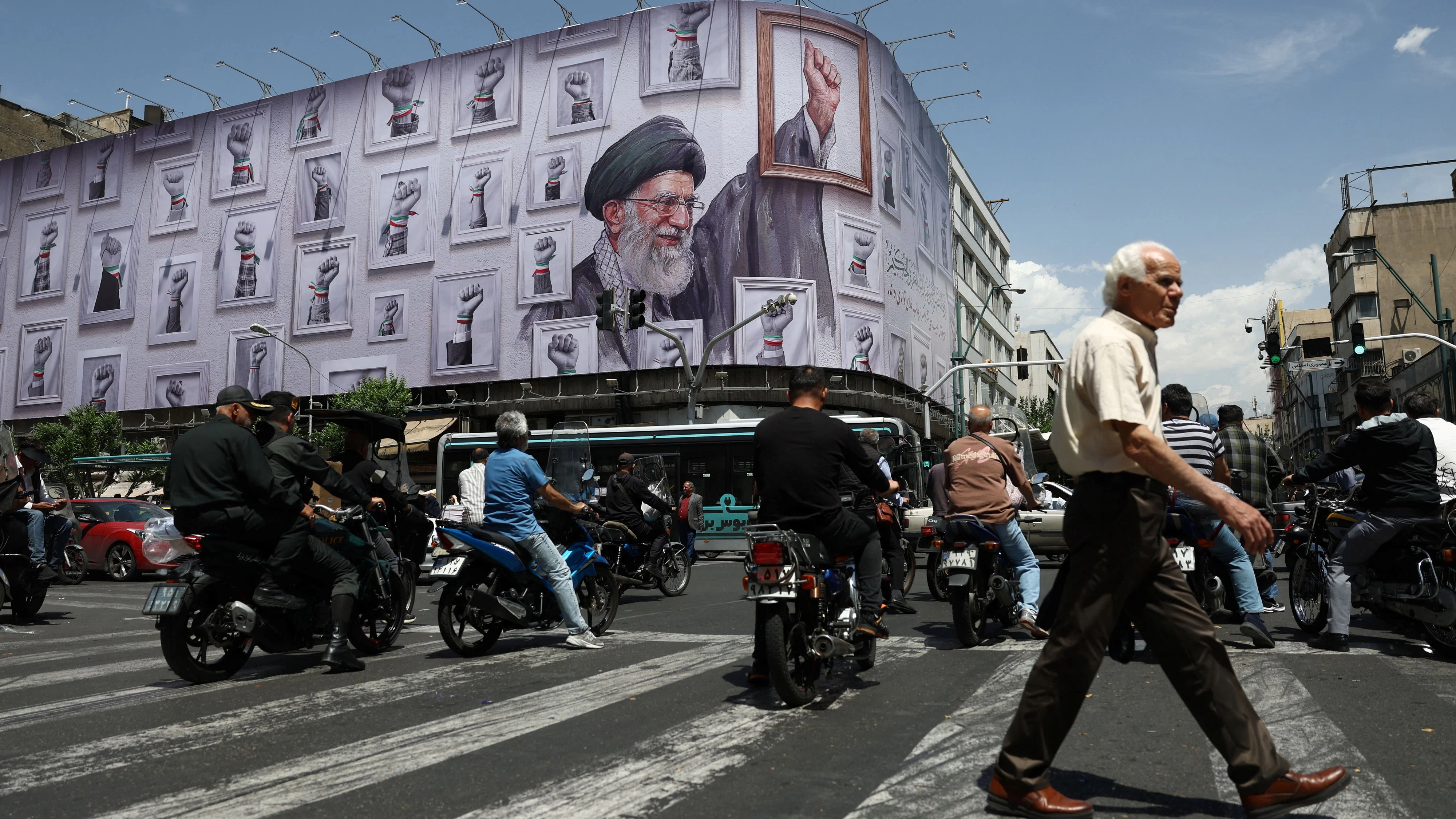Heute.at - Teheran droht! Iran will USA neue Niederlage zufügen