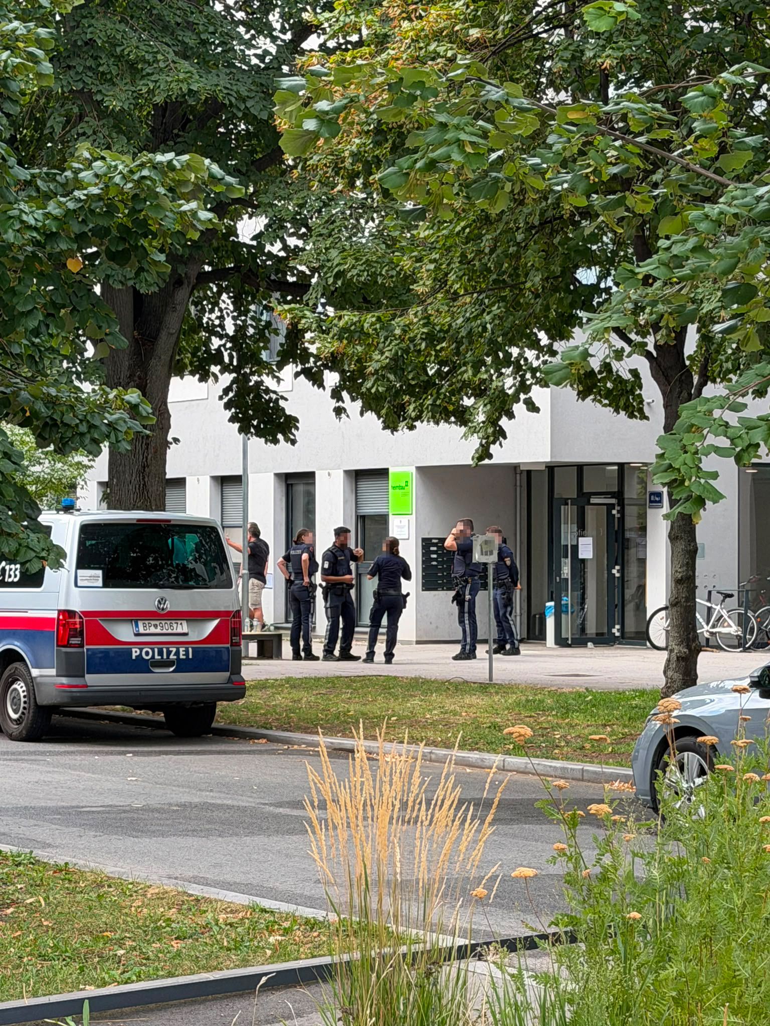 Heute.at - Mord-Alarm in Wien! Leiche in Wohnung entdeckt
