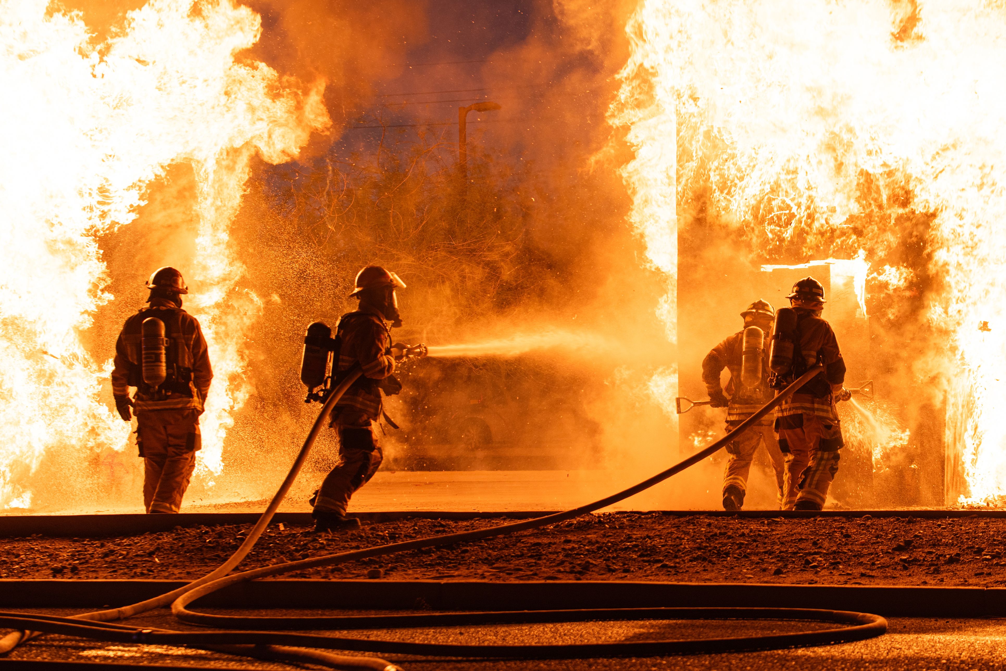 Heute.at - Bin gern im Einsatz! – Feuerwehrmann ist Feuerteufel