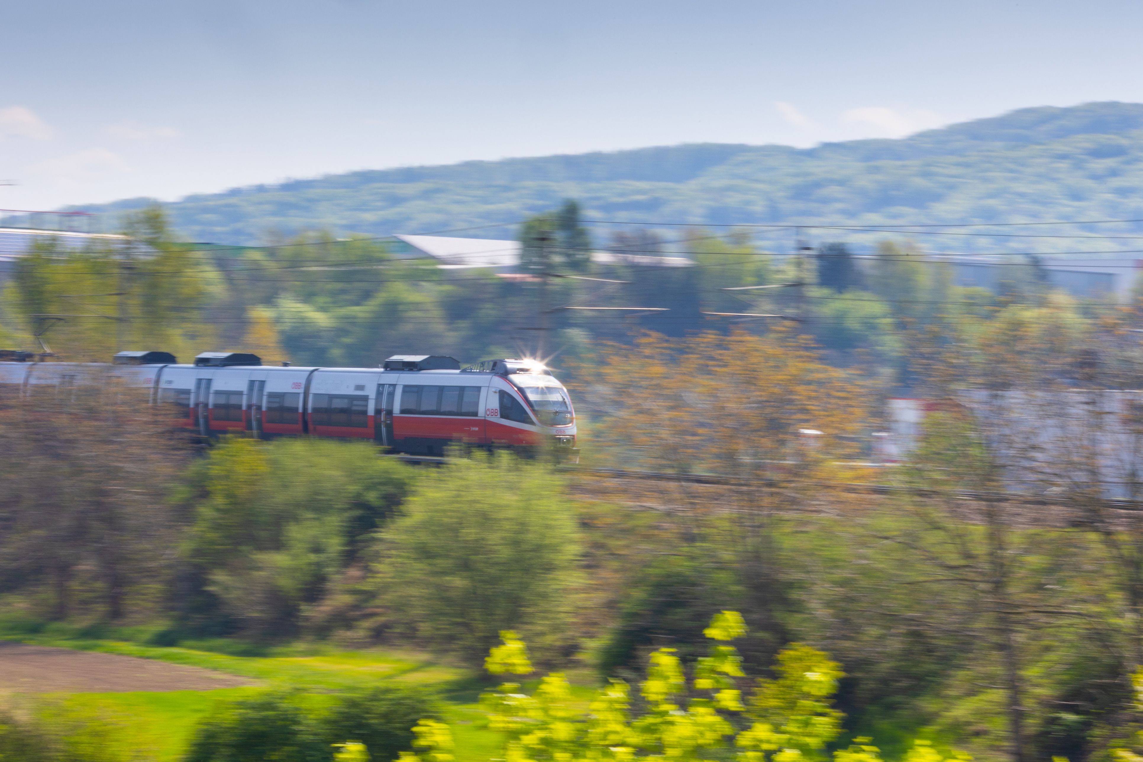 25. August - Chaos im Bahnverkehr – viele Züge fallen jetzt aus | Heute.at