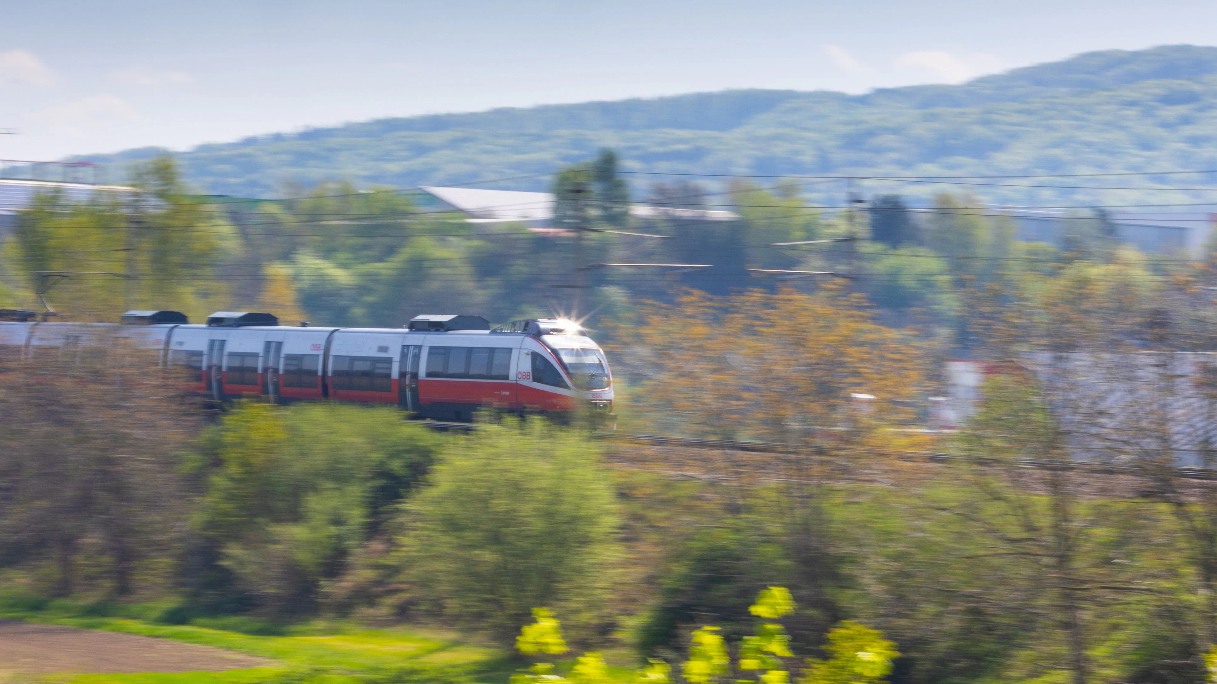 Heute.at - Chaos im Bahnverkehr – viele Züge fallen jetzt aus