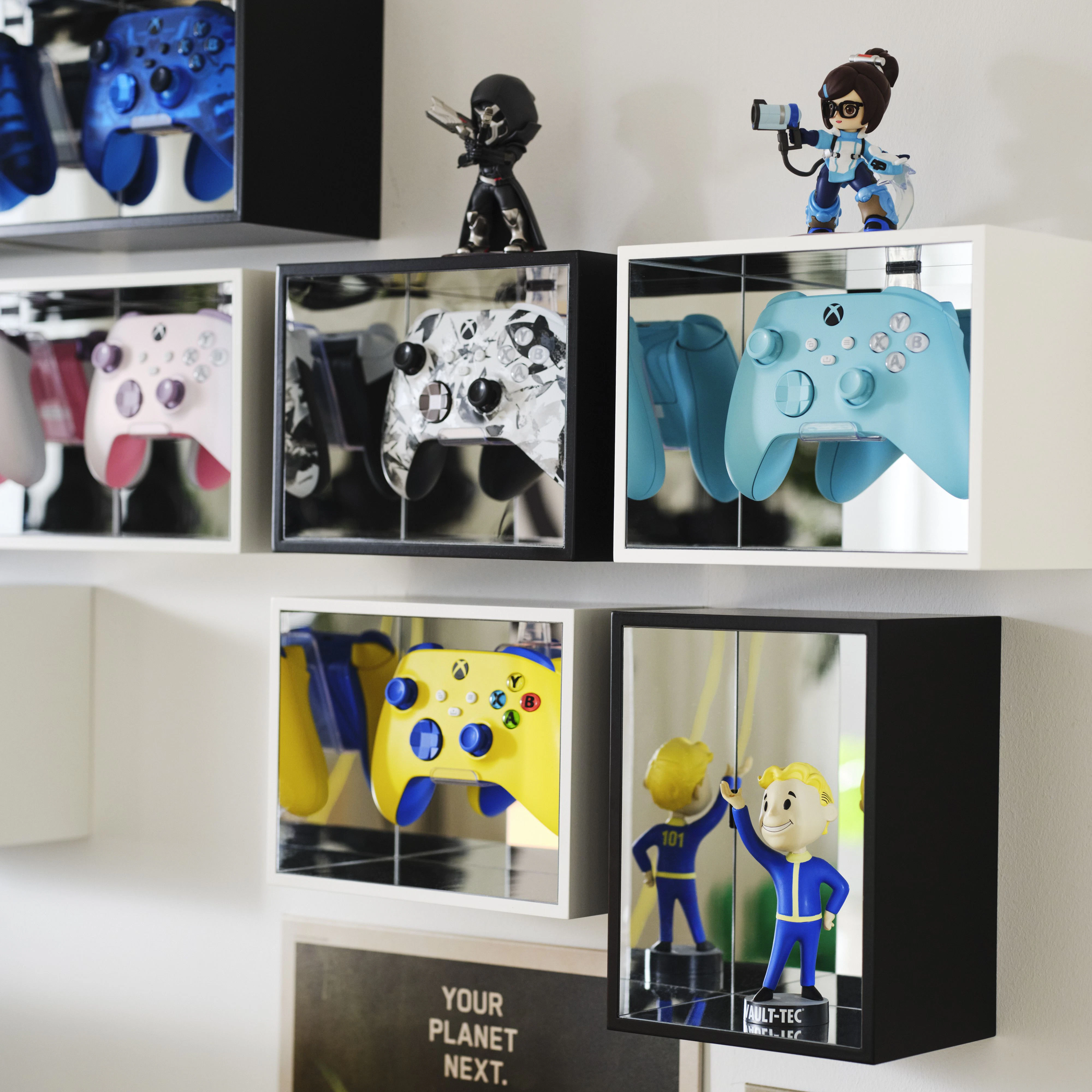 Schaukasten für Gaming-Controller.