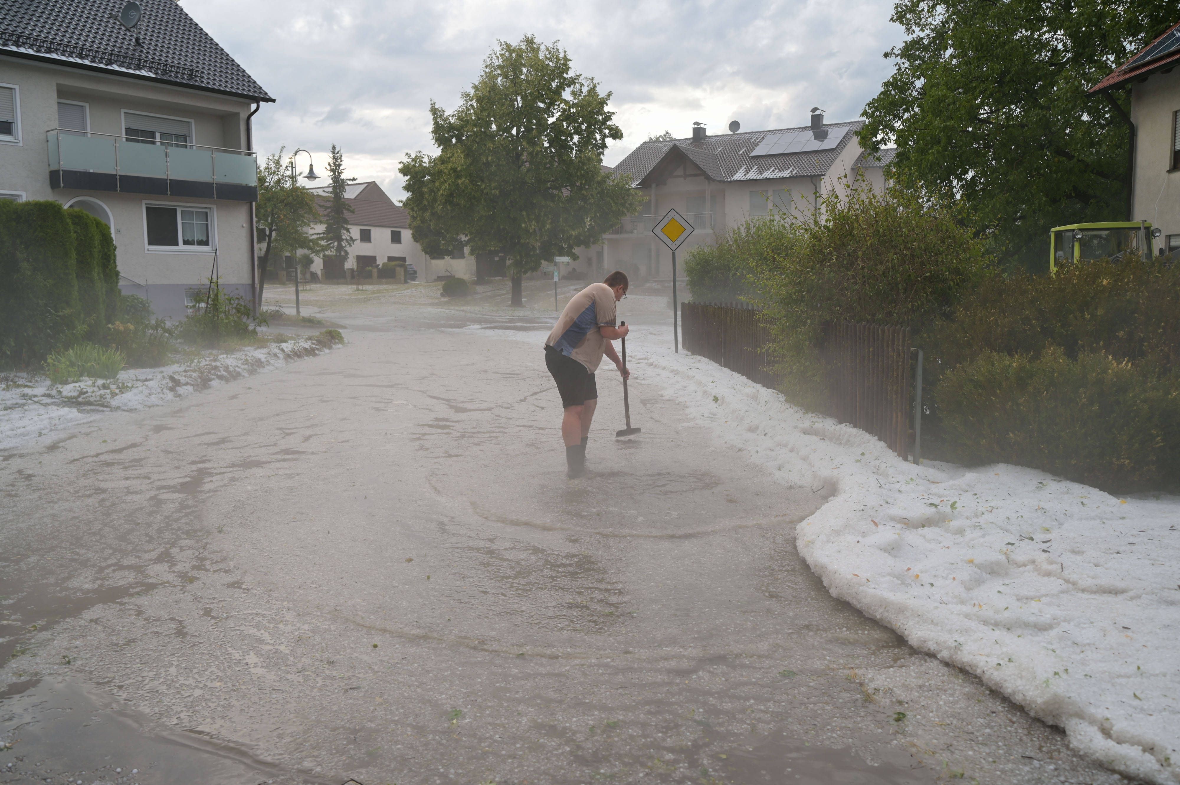 Heute.at - Kräftige Gewitter mit Regenschauern im Anmarsch