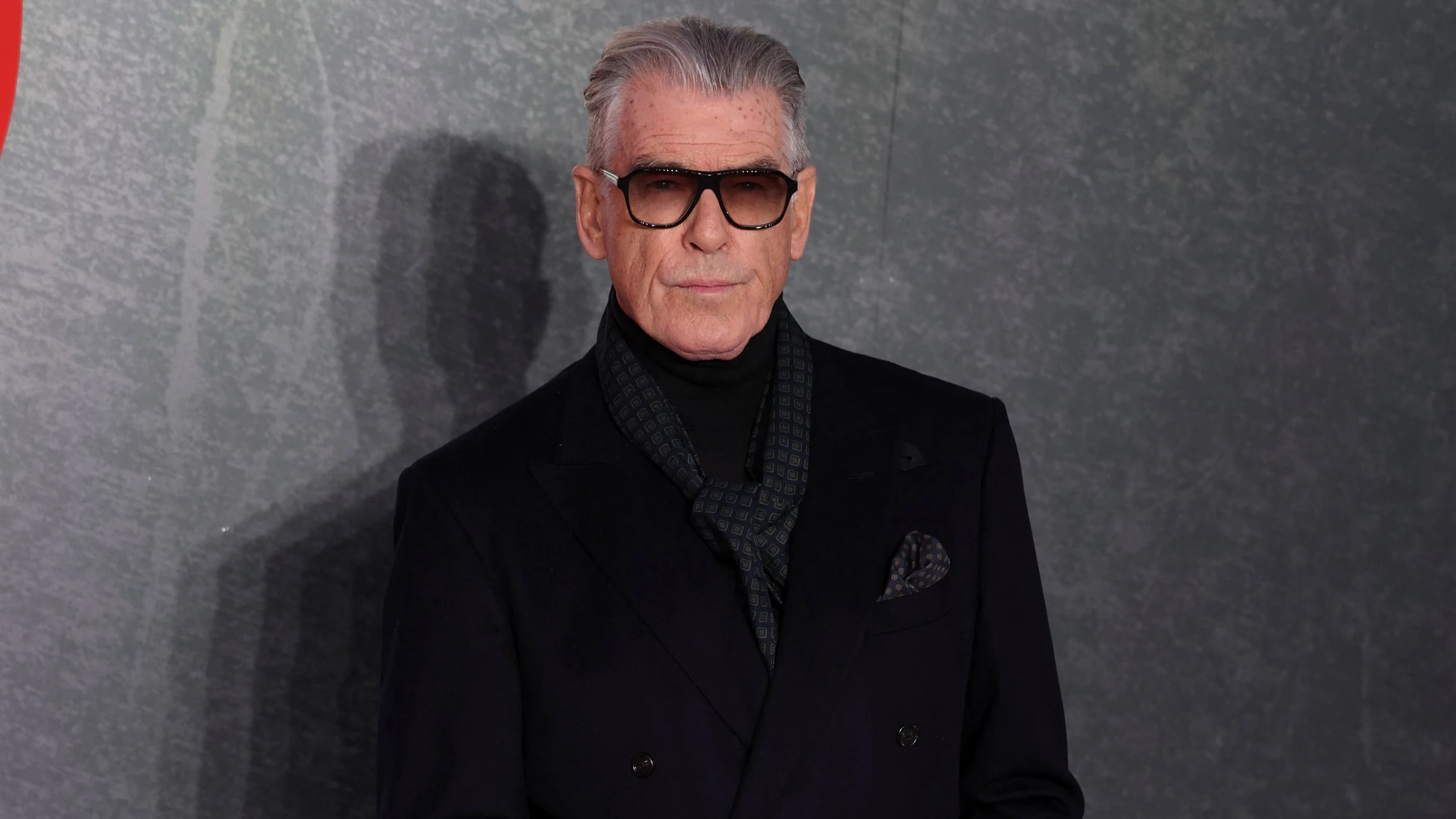 Pierce Brosnan wird Teil der erfolgreichen Netflix-Actionreihe.