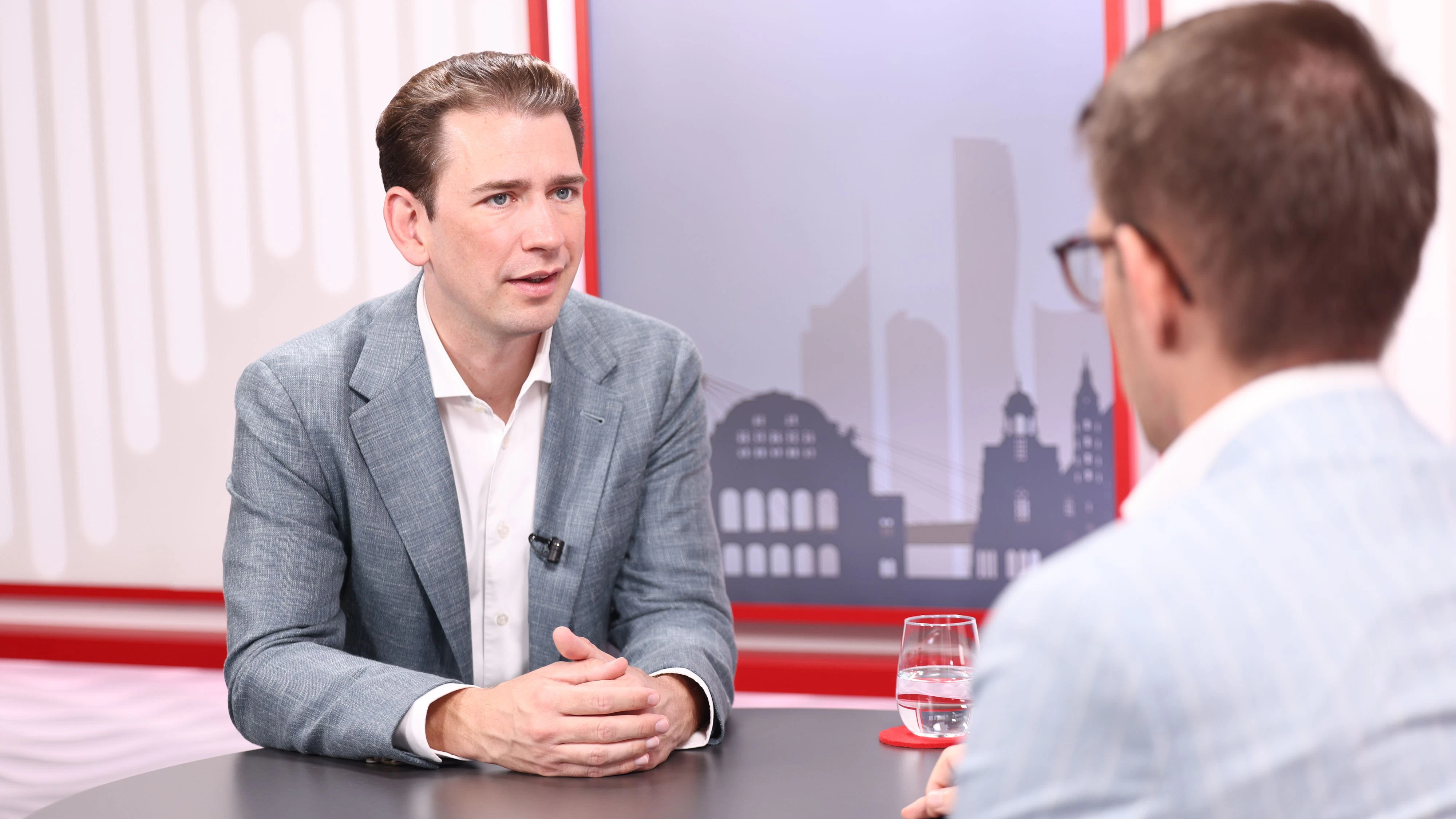 Heute.at - Politik der offenen Grenzen hat uns schwächer gemacht