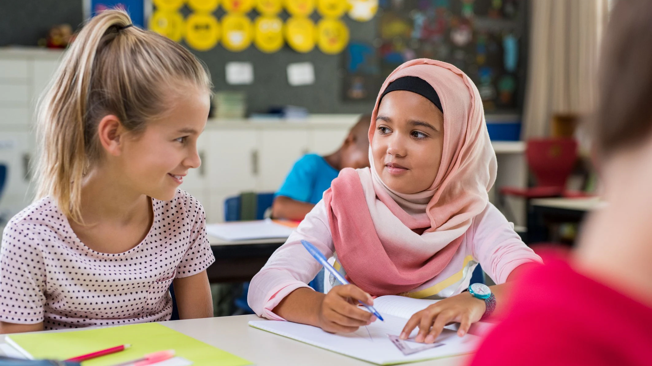 Mit dem Schulstart im September tritt das Kopftuchverbot für Inder unter 14 in Kraft.