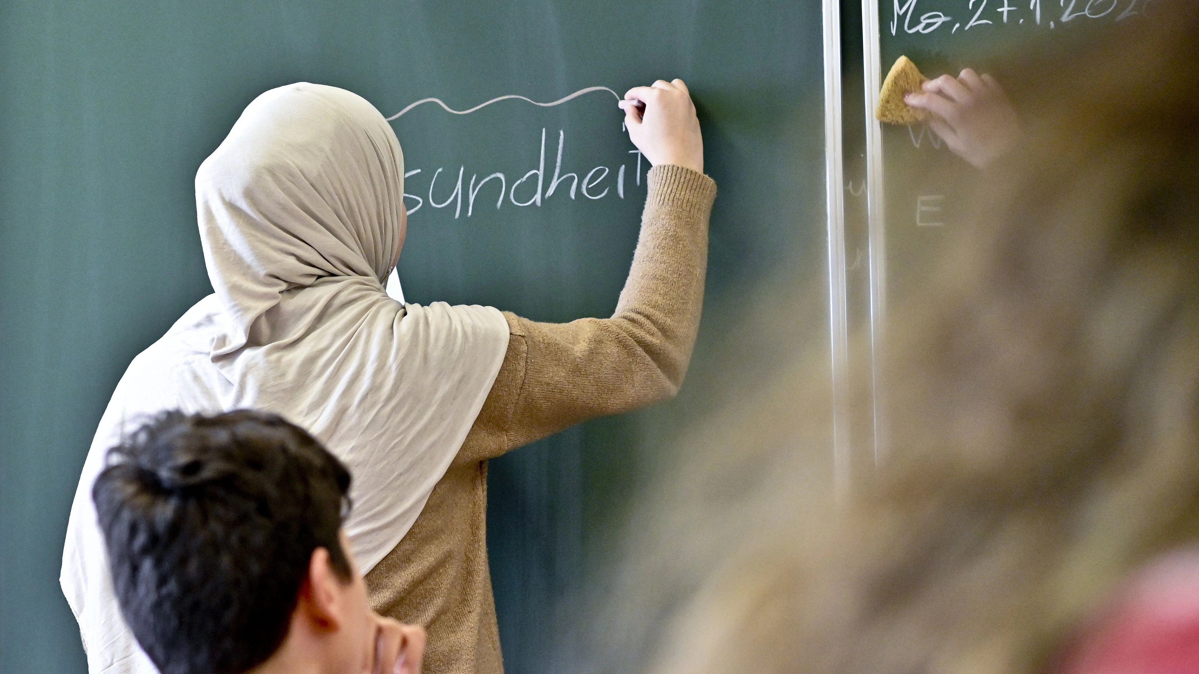 Heute.at - Kein Kopftuch! Bewerberin wird knallhart abgelehnt