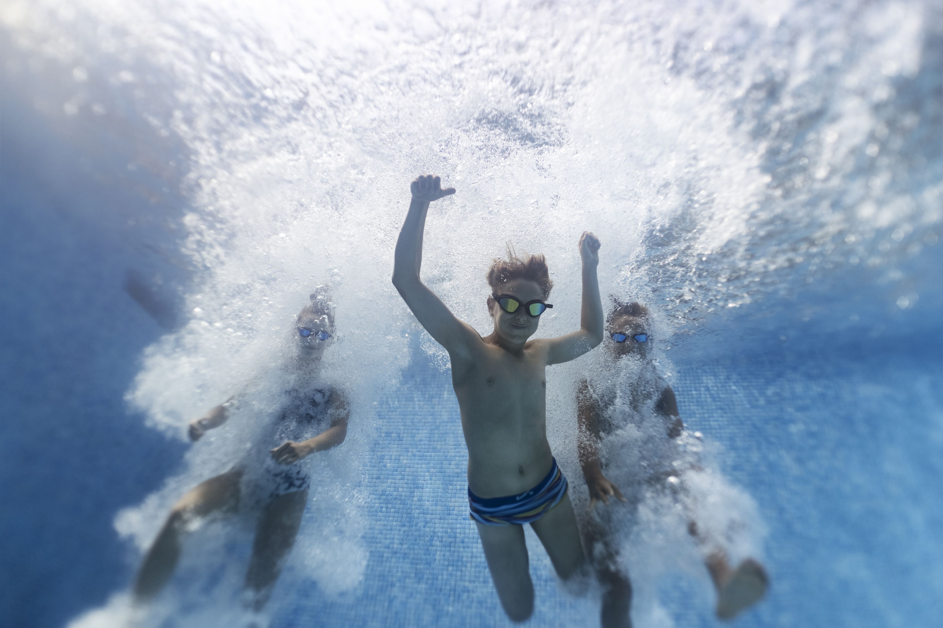 Heute.at - Ekelig: Teens verrichten ihr großes Geschäft im Pool