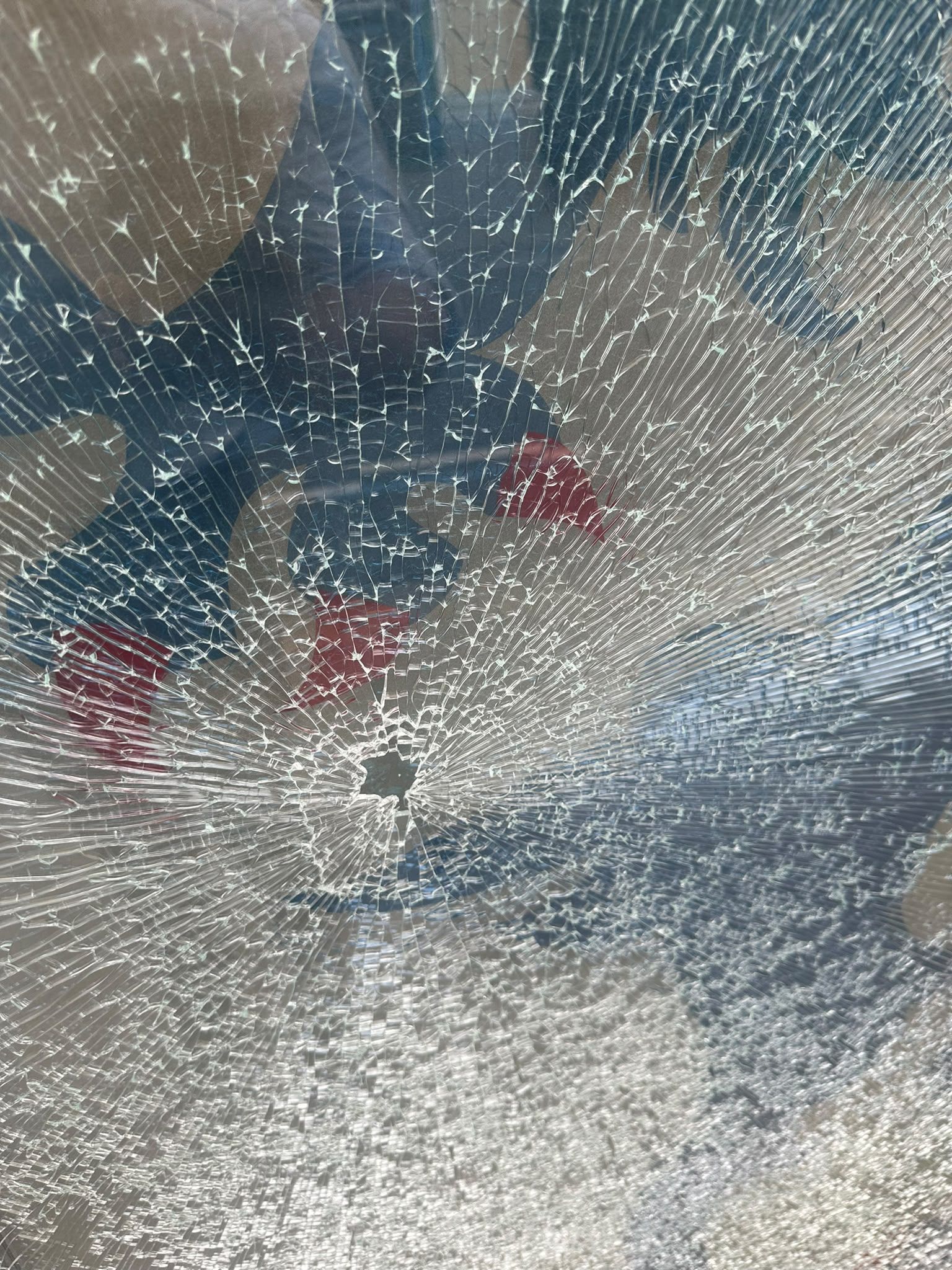 Heute.at - Schon wieder! FPÖ-Büro Ziel von Vandalismus-Attacke