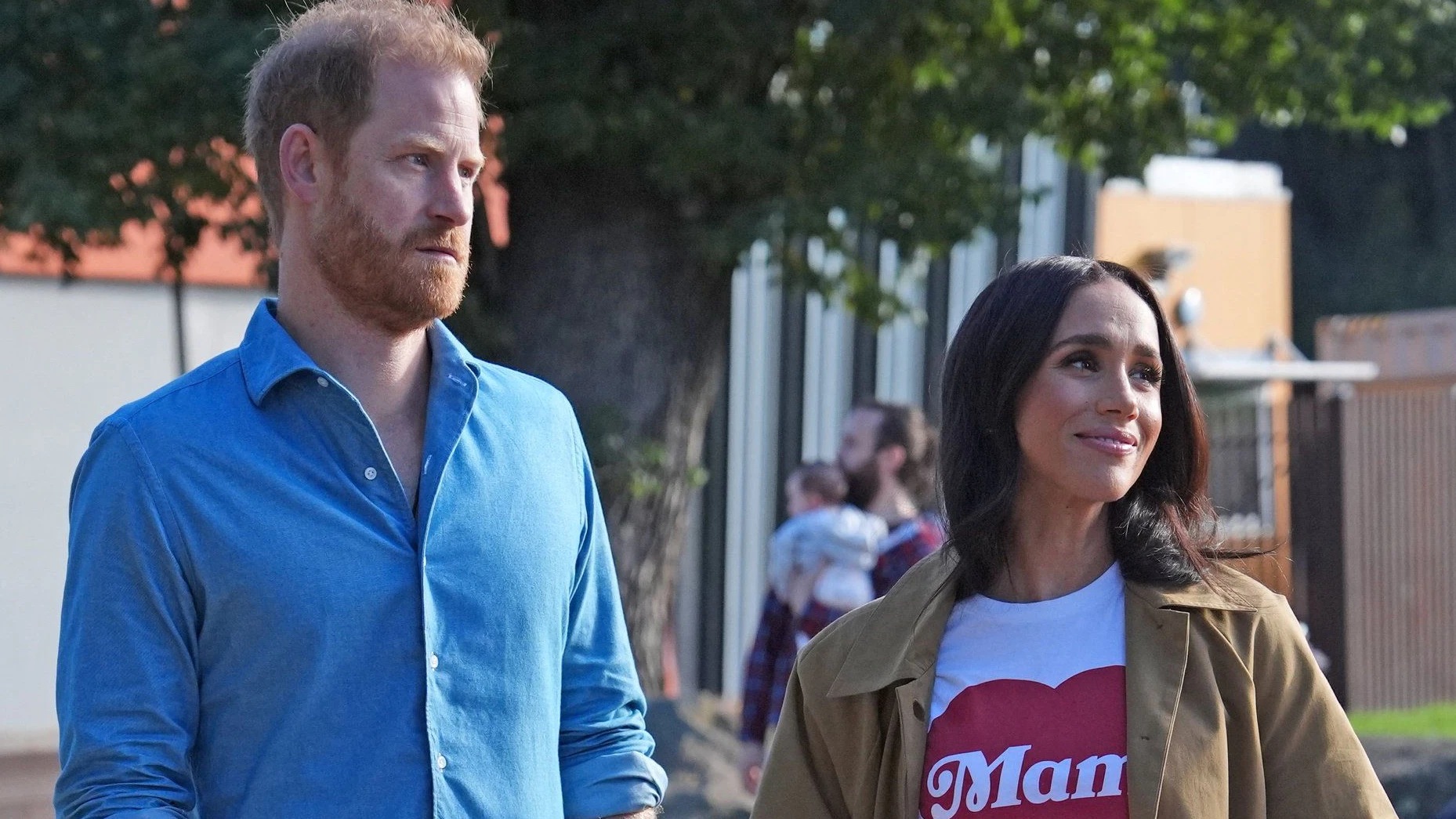 Heute.at - Harry bleibt 15 Jahre – Meghan kehrt in die USA zurück