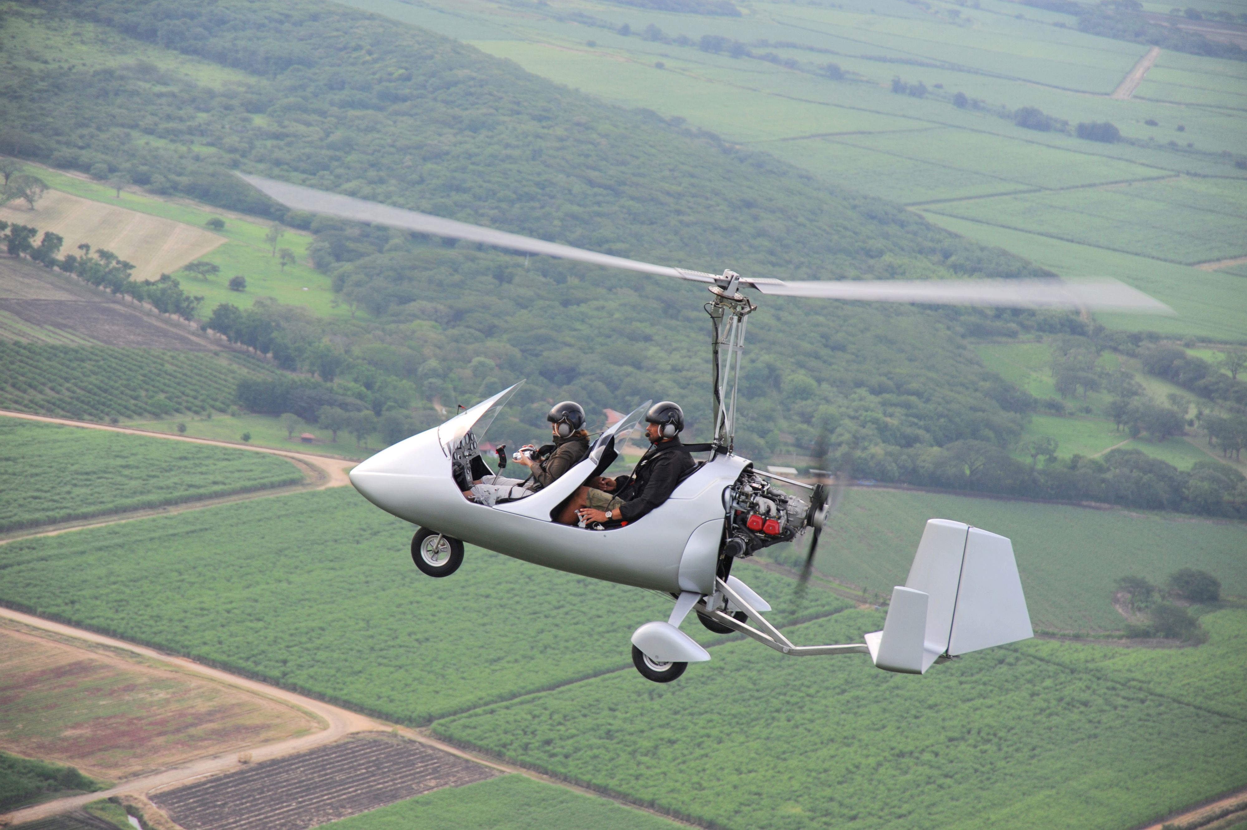 Heute.at - Tragschrauber geht in Flammen auf – zwei Tote
