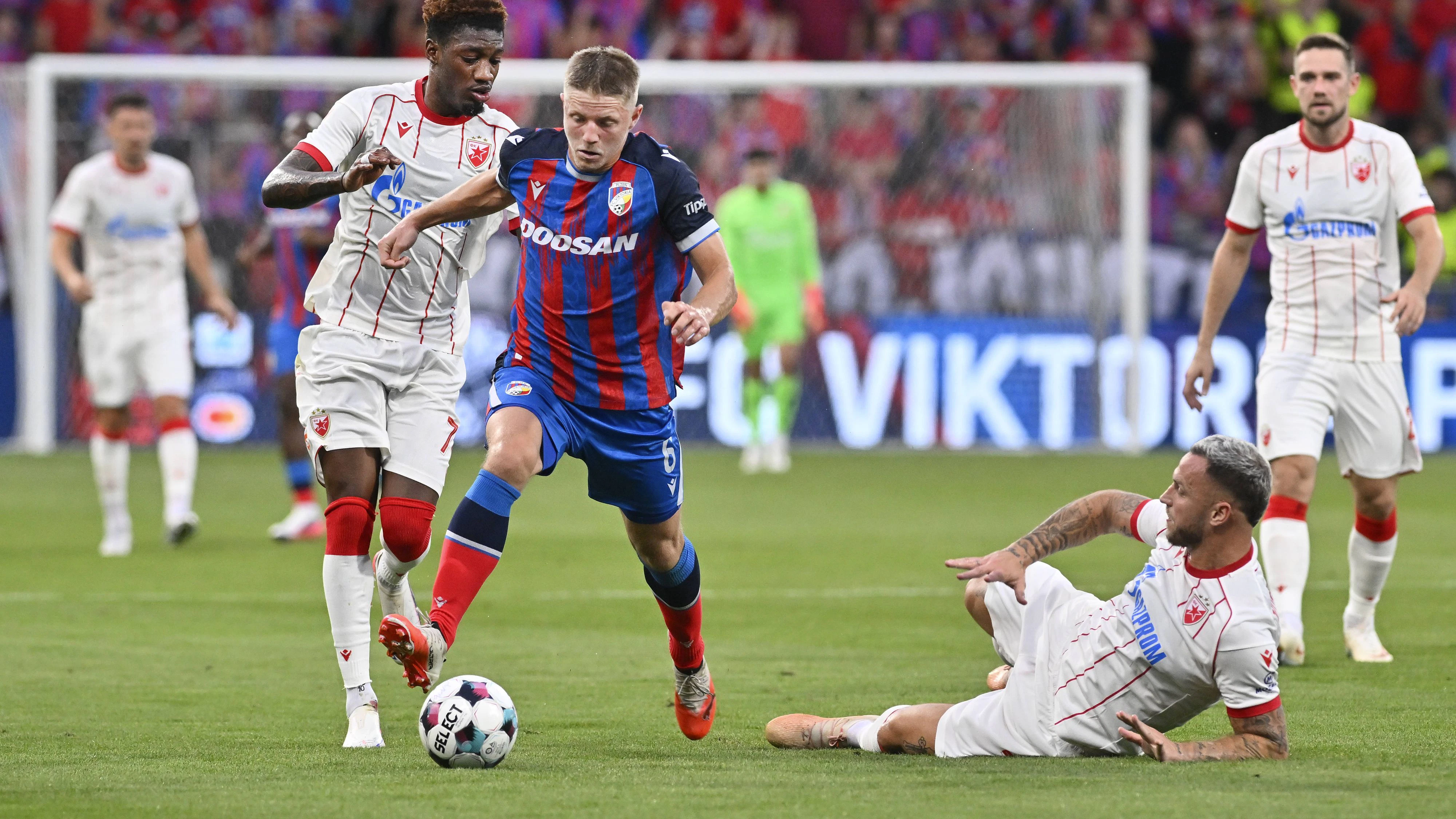 Heute.at - 1:5! Arnautovic blamiert sich mit Belgrad in Pilsen