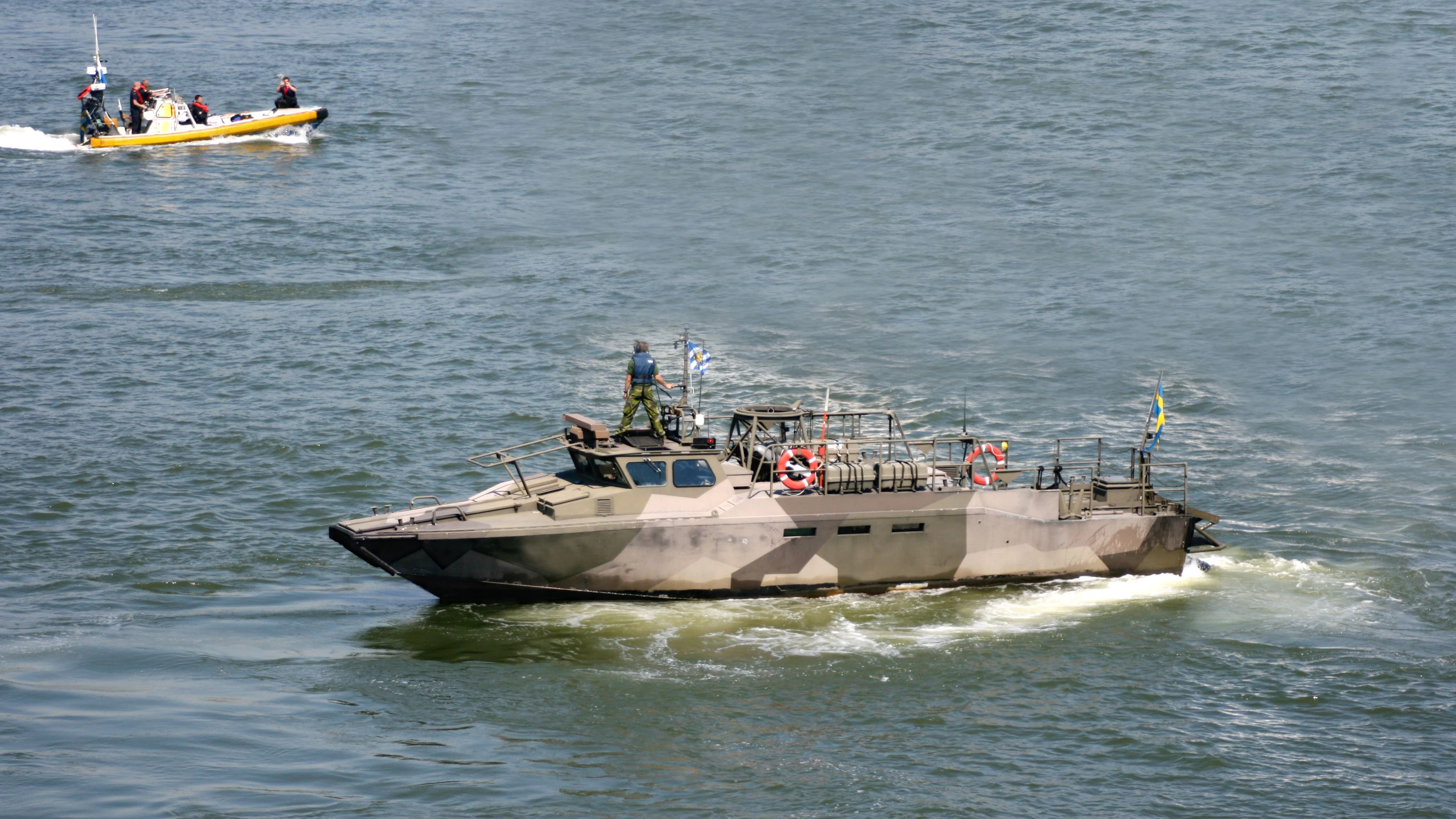 Heute.at - Männer tarnen Boot als Kriegsschiff, um Geld zu sparen