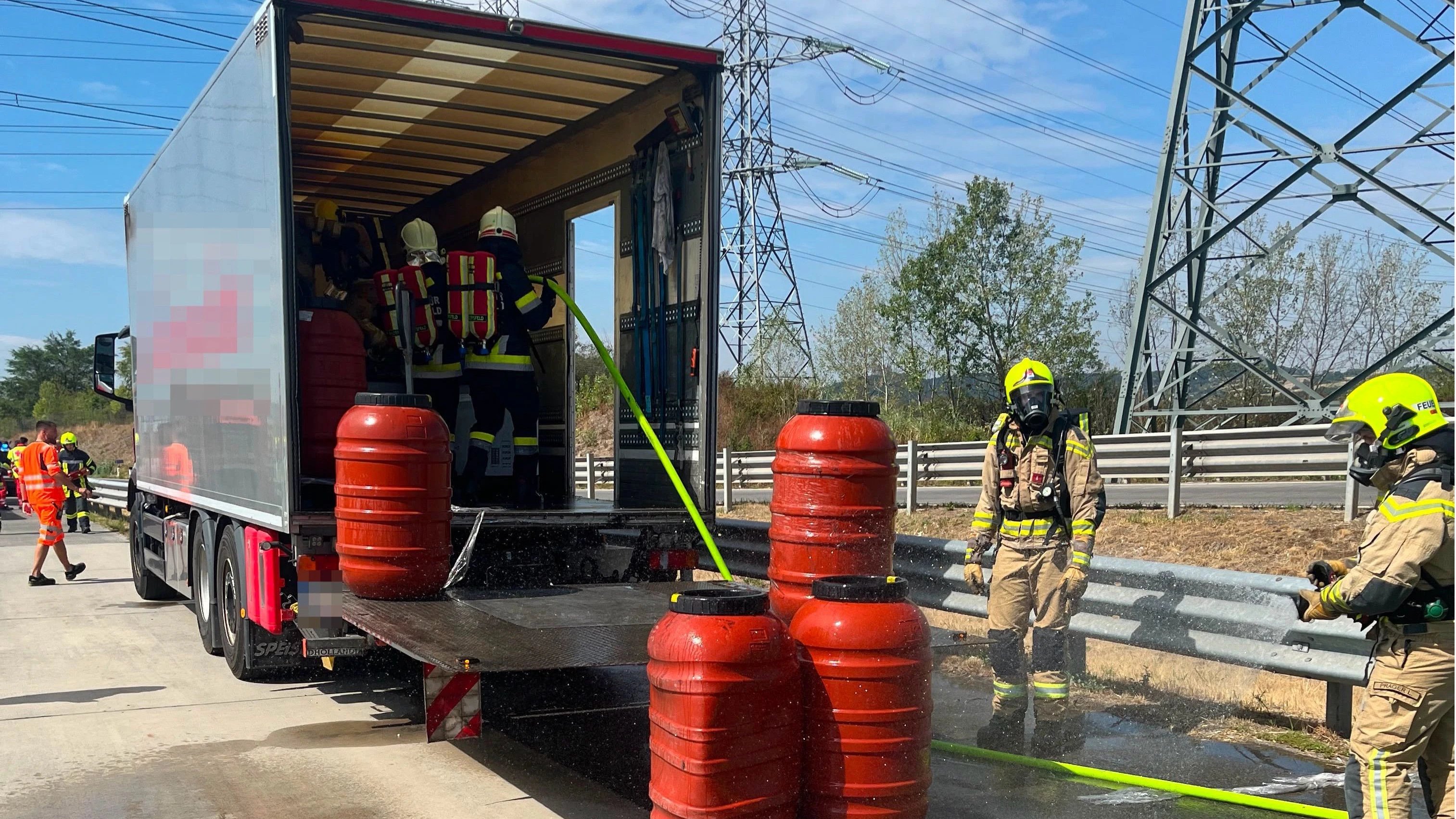 Heute.at - Rauchender Lkw in Tunnel – Lenker handelt sofort