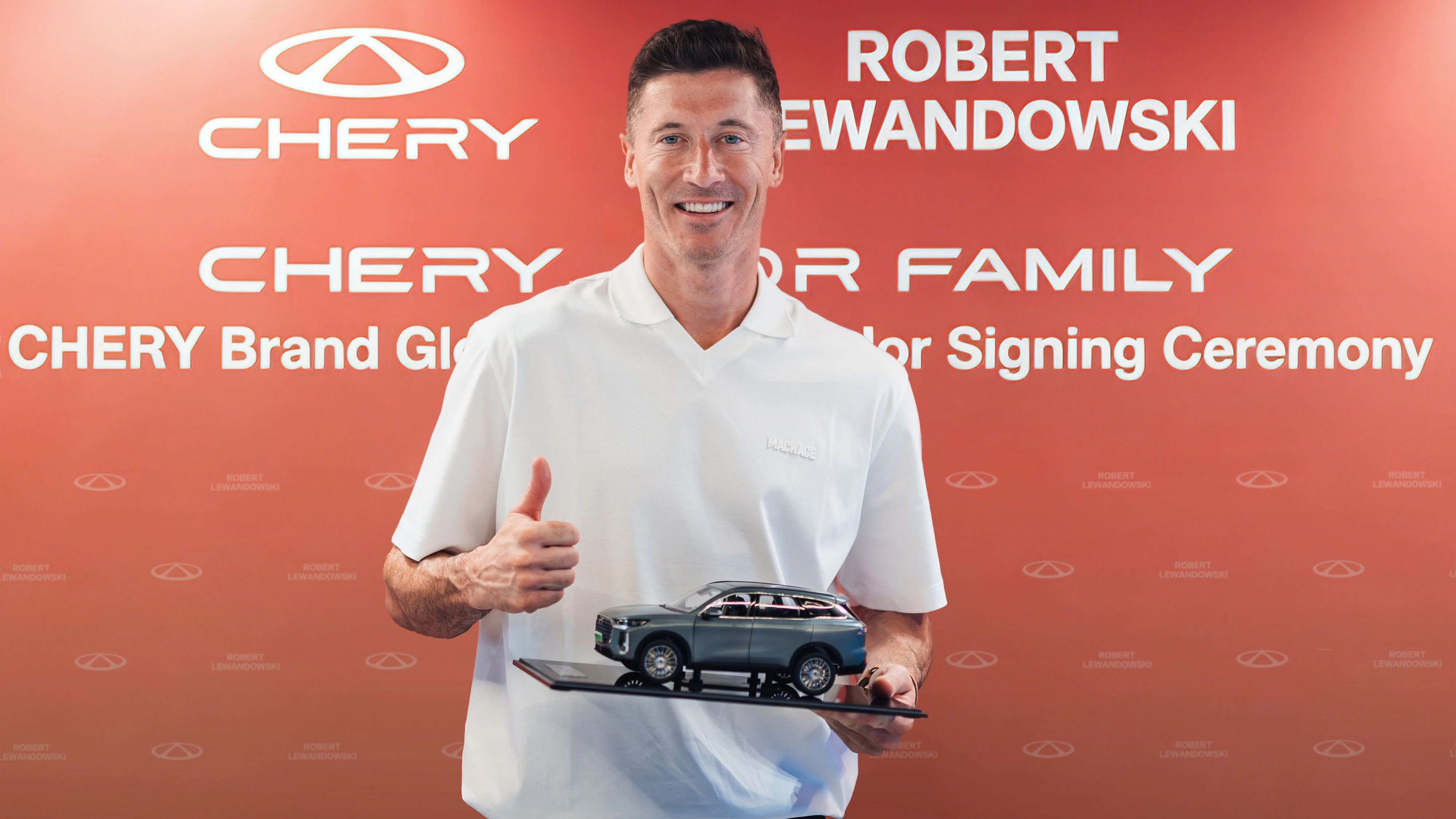 CHERY ist in Österreich mit der TIGGO SUV-Reihe bereits gestartet und setzt weltweit auf Robert Lewandowski als globalen Markenbotschafter und Familienmenschen. 
