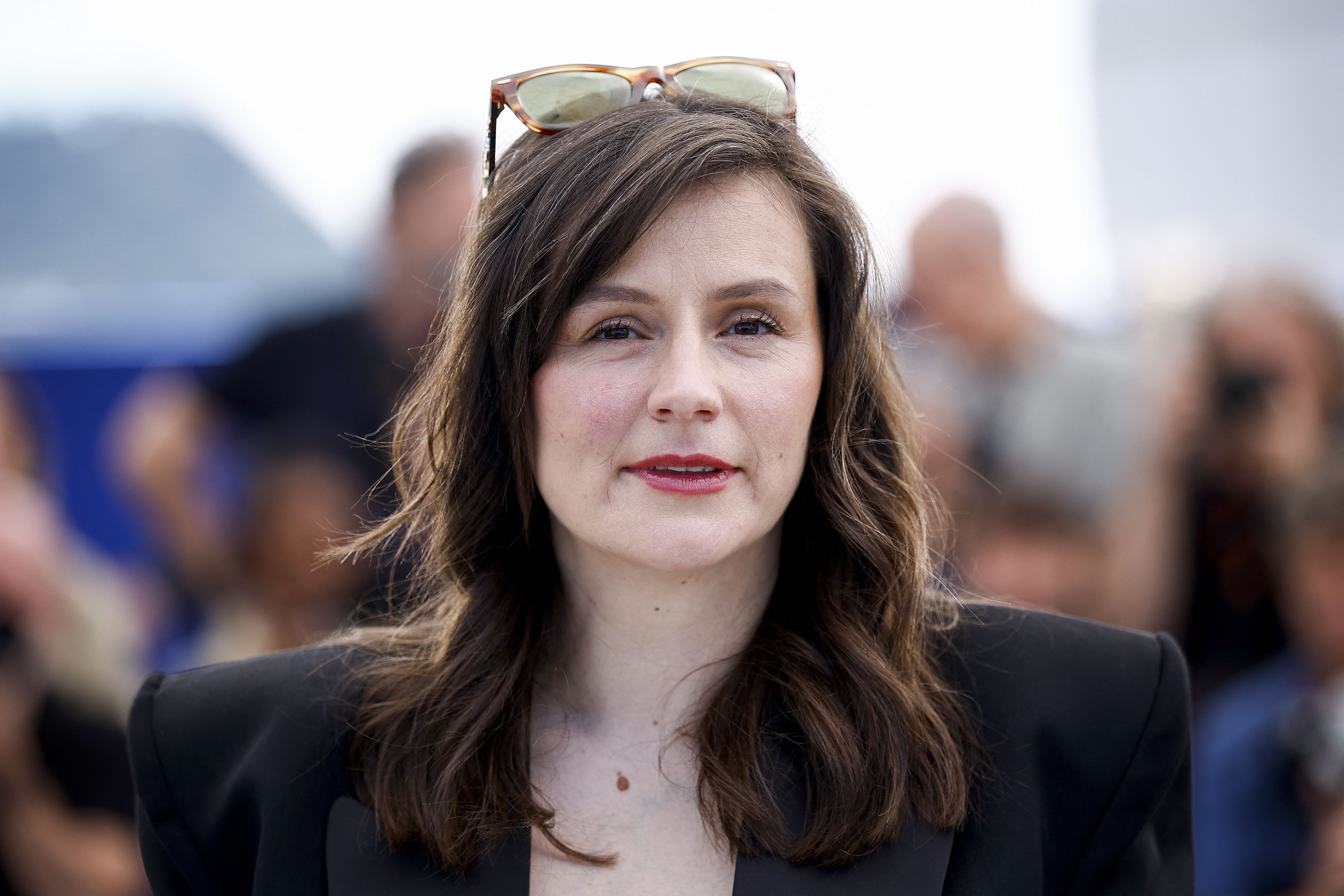 Regisseurin Sandra Wollner posiert beim Fototermin für ihren Film „Everytime“, der in der Sektion „Un Certain Regard“ bei den 79. Internationalen Filmfestspielen von Cannes präsentiert wird.