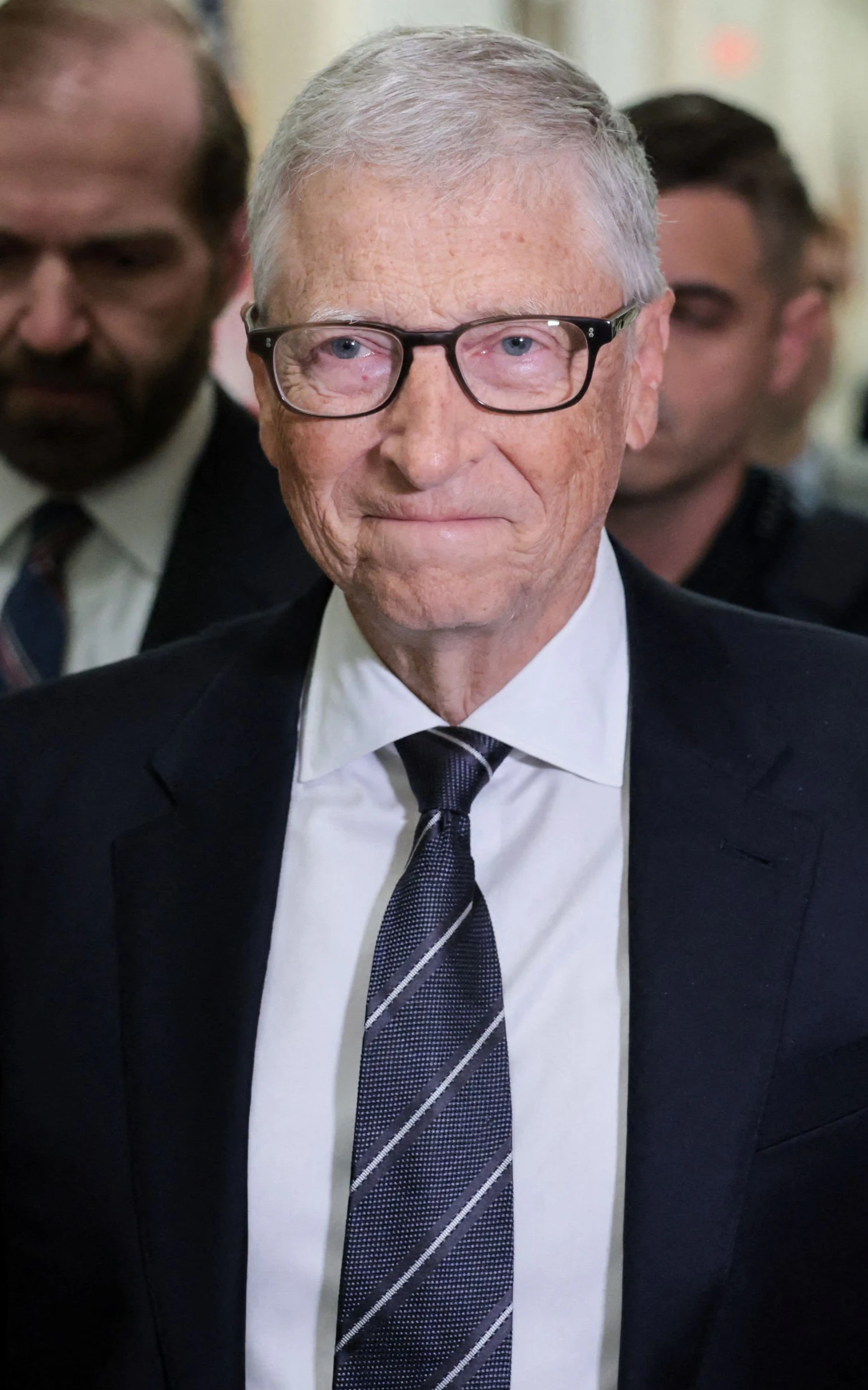Bill Gates schlägt Alarm: "KI wird Millionen Jobs vernichten"