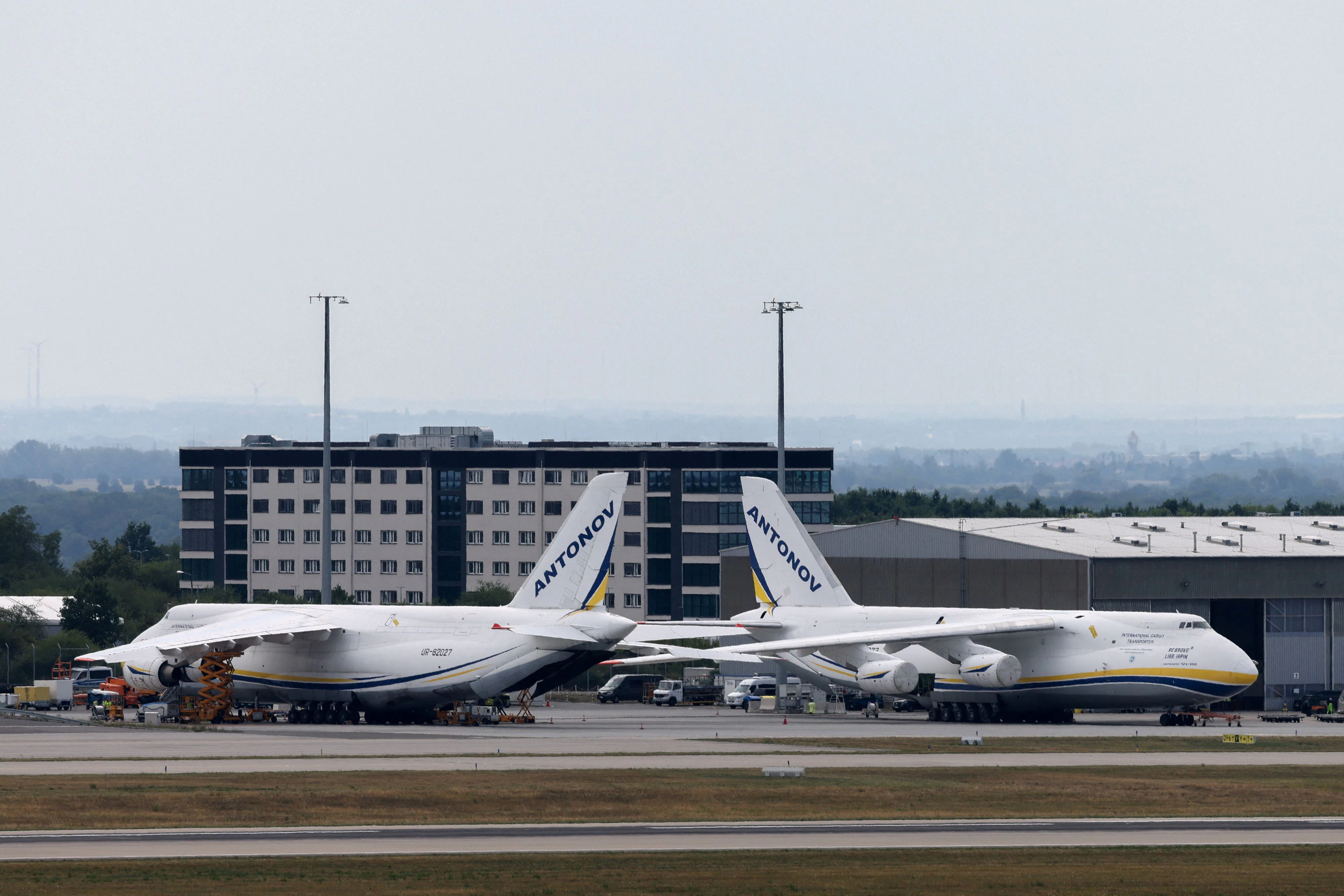 Bislang schwerwiegendster Zwischenfall: der versuchte Drohnenanschlag auf ukrainische Frachtflugzeuge am Flughafen von Leipzig wird Moskau zugeschrieben