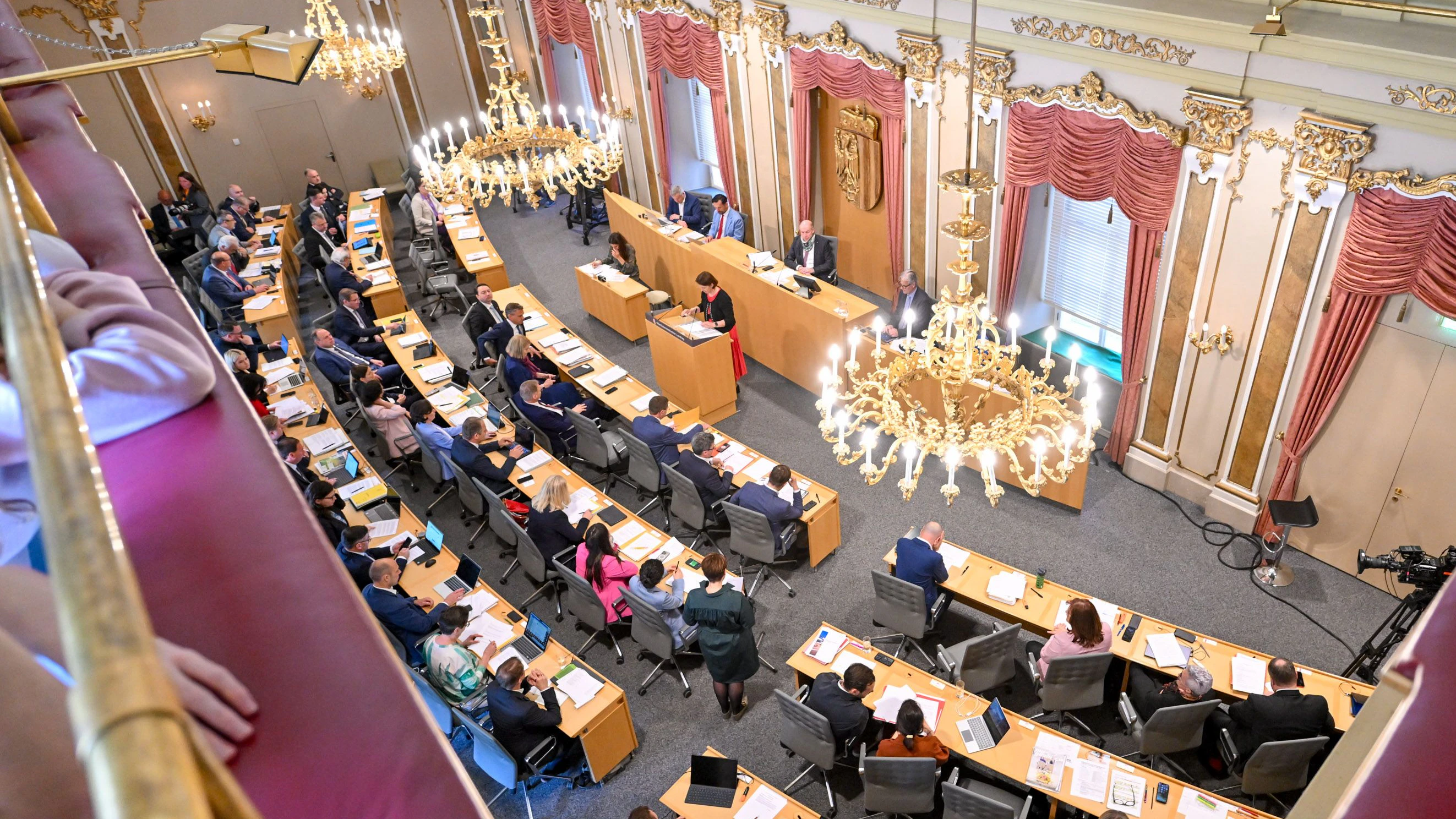 Heute.at - Grüne vor SPÖ, Neos draußen! Nächstes Umfrage-Debakel