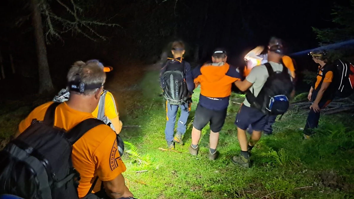 Die Ehrenamtlichen der Bergrettung Hüttschlag mussten den Wanderer ins Tal begleiten. 