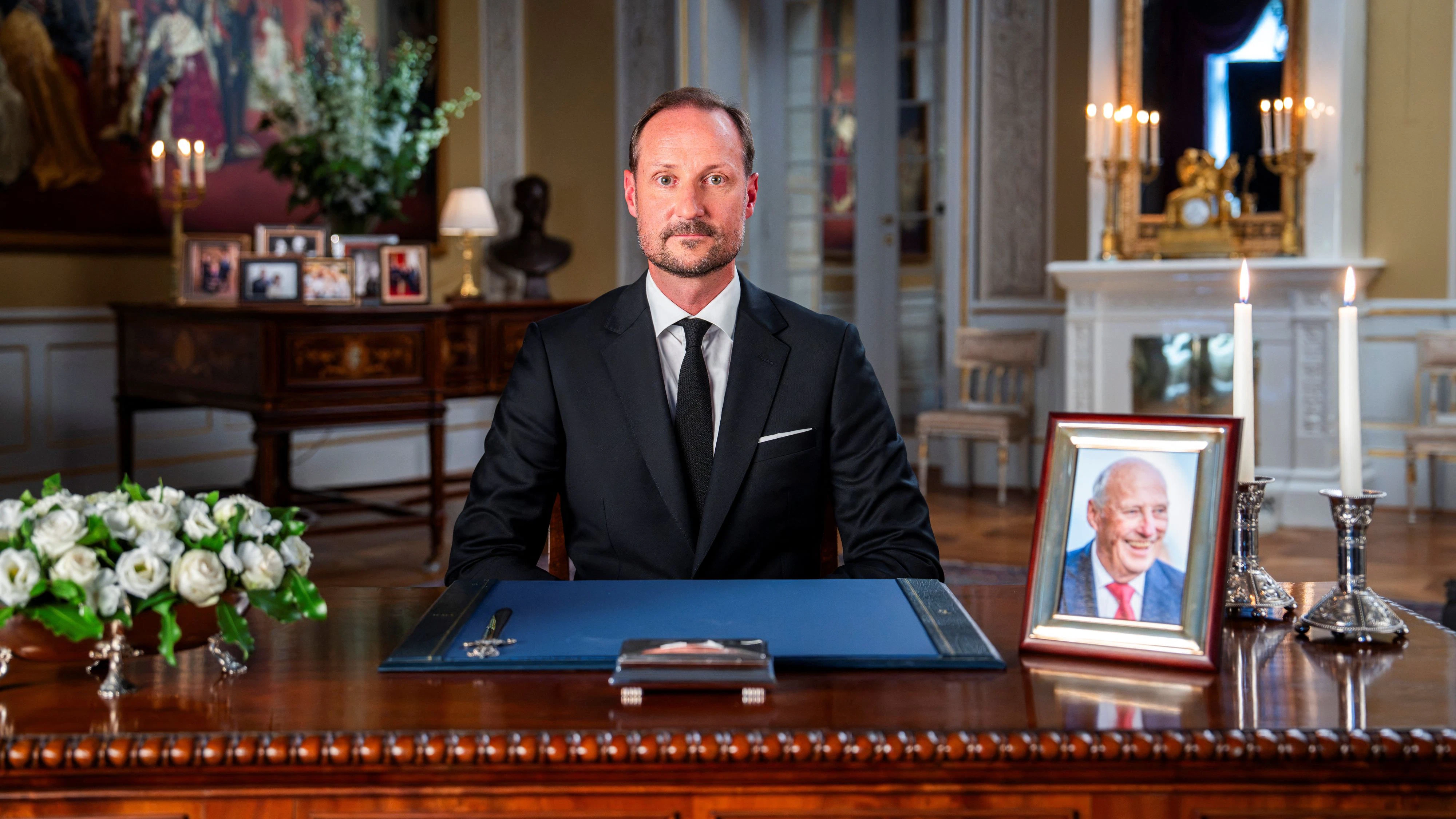 Haakon ringt bei seiner ersten Rede um Fassung.
