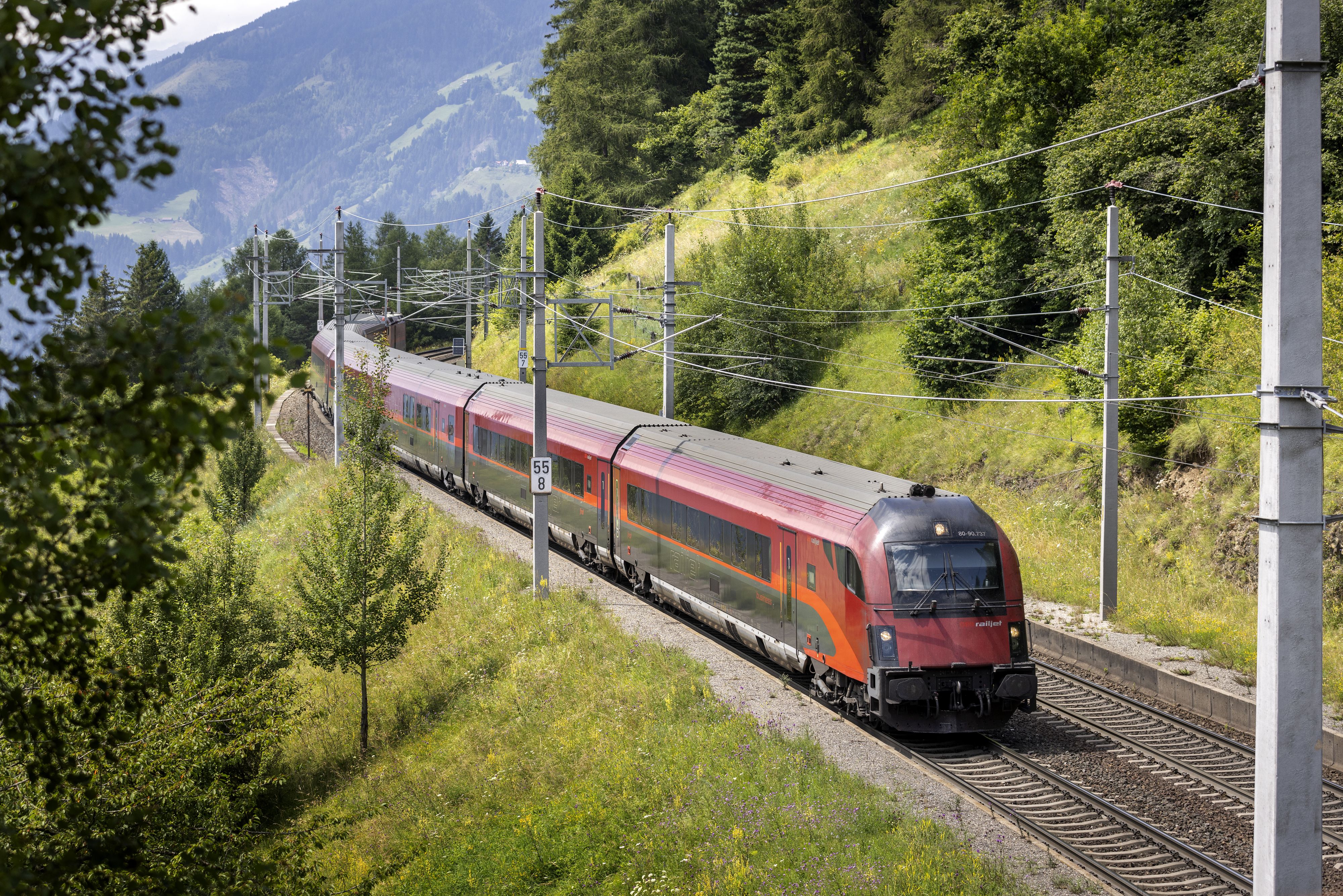Heute und morgen kommt es zu Fahrplanabweichungen auf der Ossiacherseestrecke.