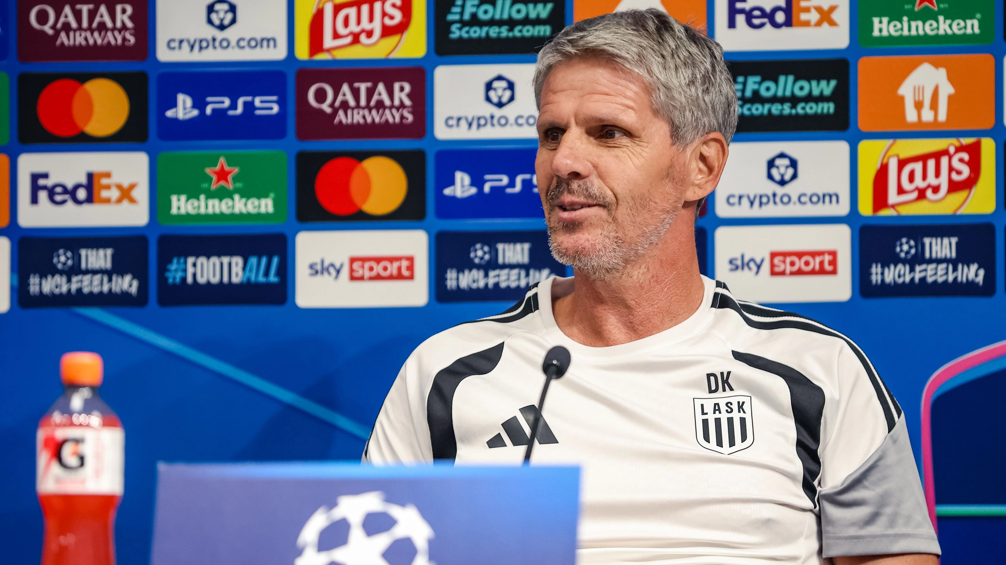 LINZ,AUSTRIA,24.AUG.26 - SOCCER - UEFA Champions League, play-off, Linzer ASK vs Celtic Glasgow, preview, press conference LASK. Image shows head coach Dietmar Kuehbauer (LASK). Photo: GEPA pictures/ Manuel Binder