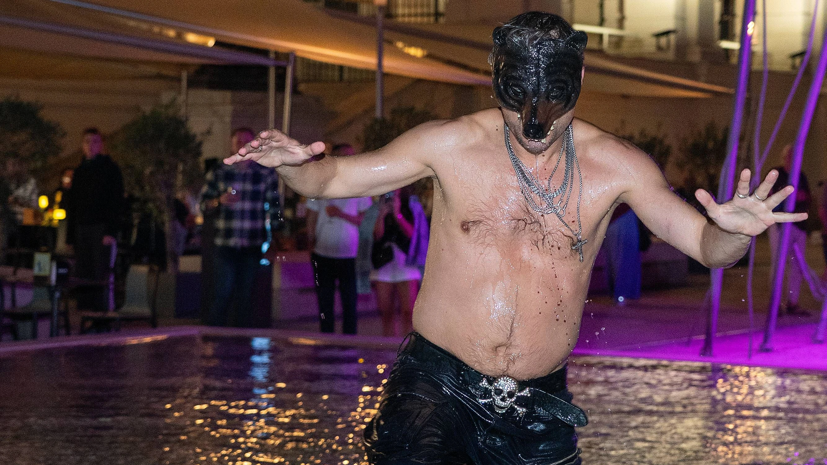 Heute.at - Jedermann Hochmair ging im MQ baden