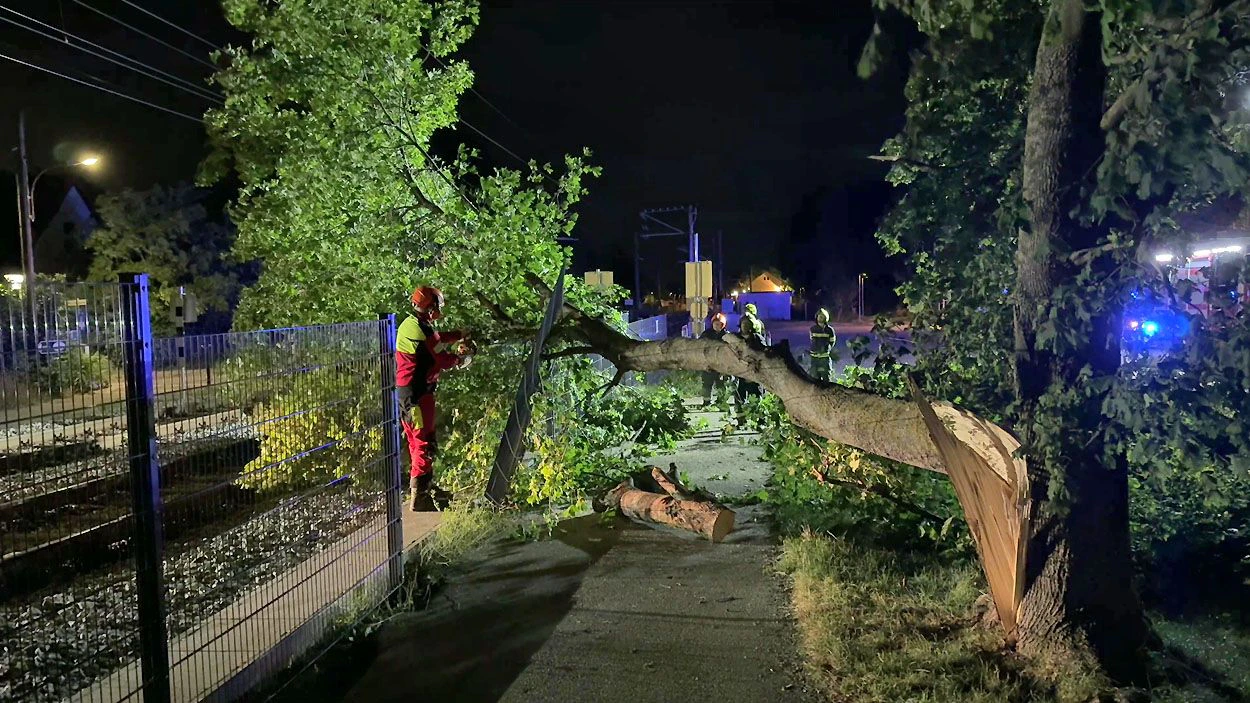 Markante Kaltfront – Sturm sorgte für Feuerwehreinsätze