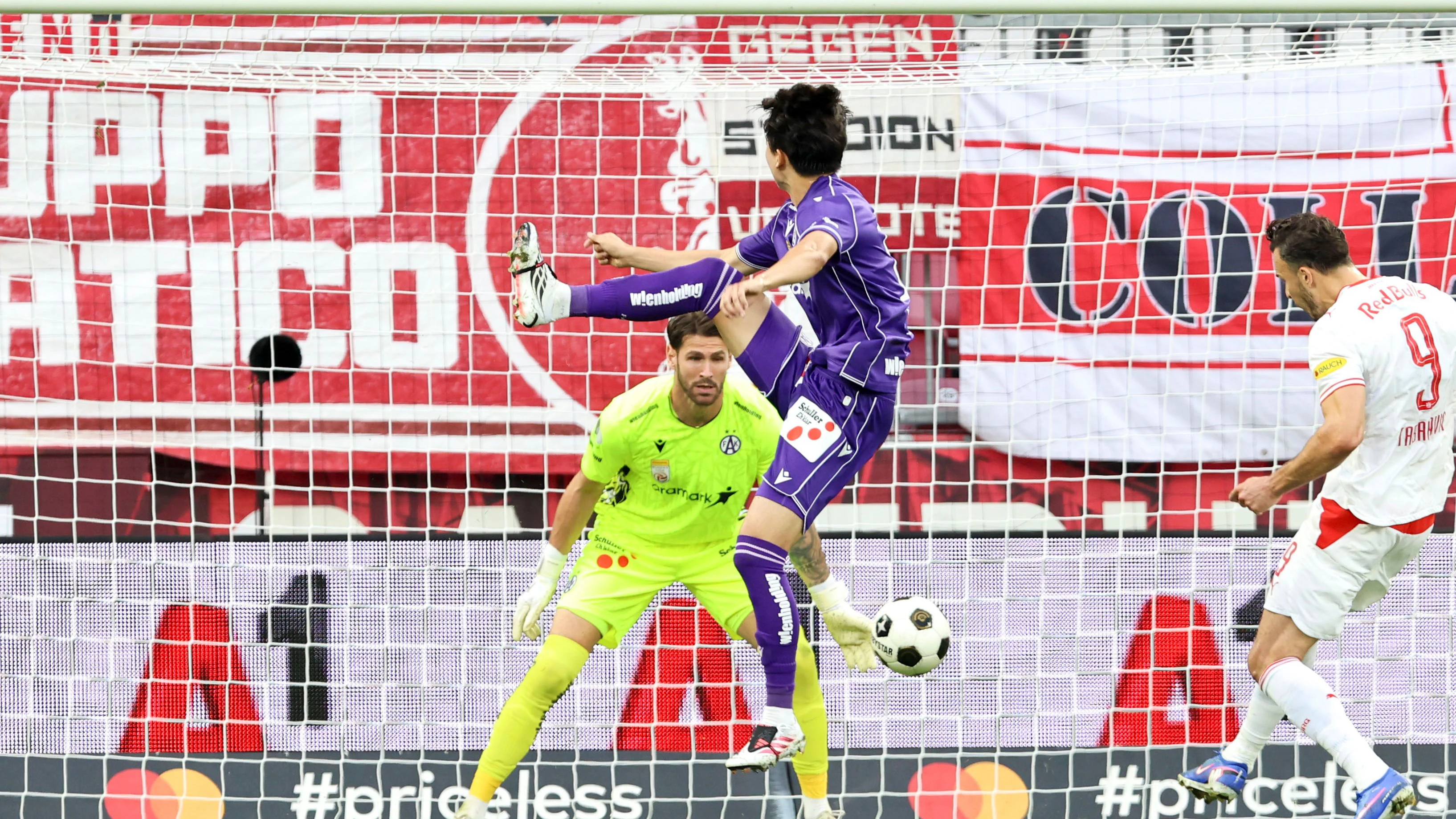 Heute.at - Live! Salzburg dominiert, Austria muss aufpassen – 3:0