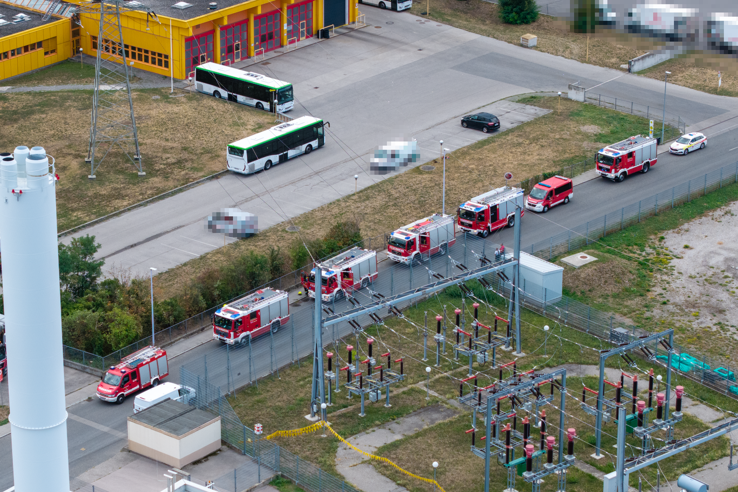 Großer Feuerwehreinsatz in Krems: Ersthelfer verhindern Großbrand im Industriegebiet 