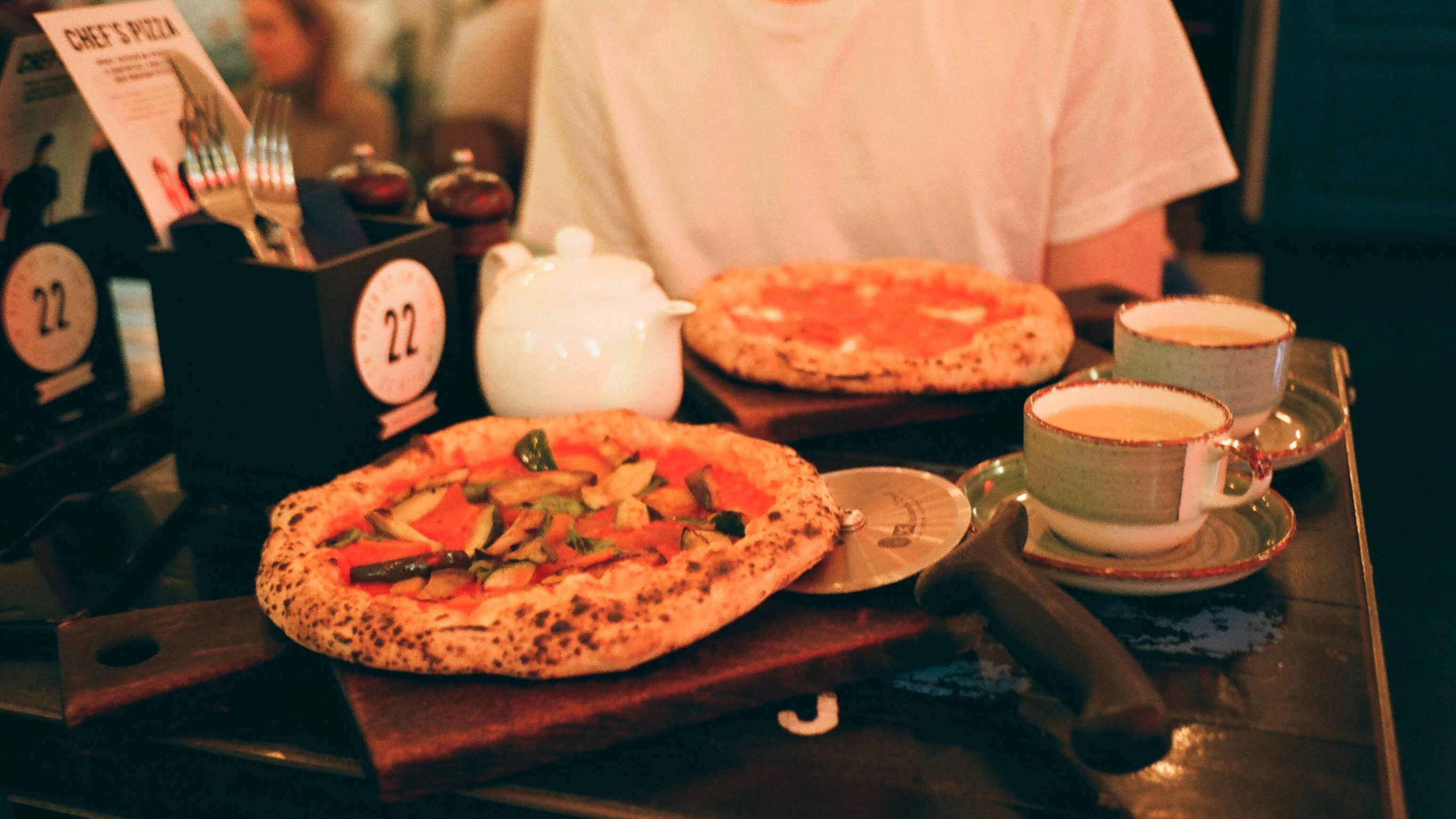 Pizza mit Cappuccino? Bei dieser Kombi rümpfen viele Italiener ihre Nase.