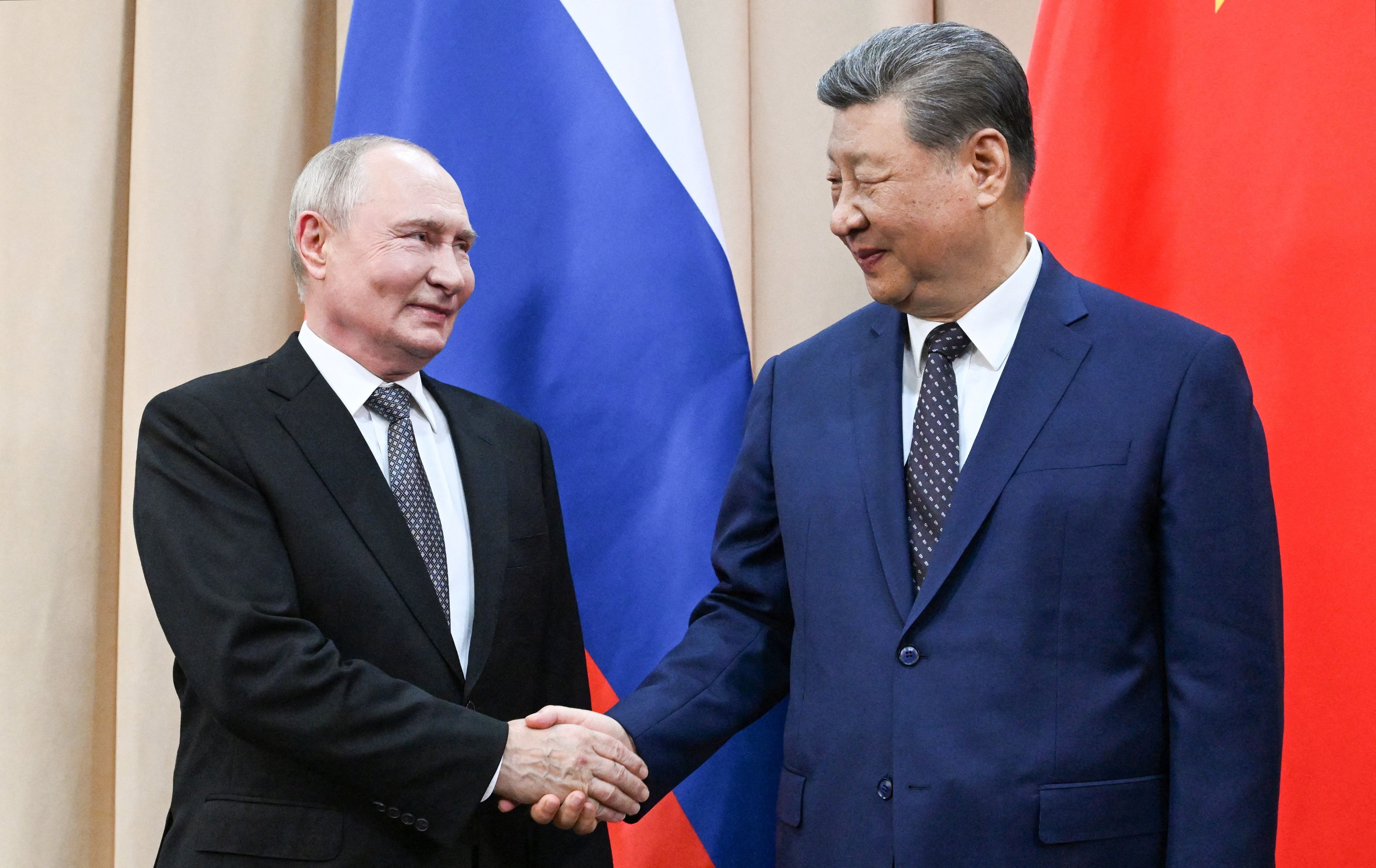 Beim SOZ-Gipfel in Kirgistan haben Russlands Präsident Wladimir Putin und Chinas Staatsoberhaupt Xi Jinping ihre Zusammenarbeit gelobt.
