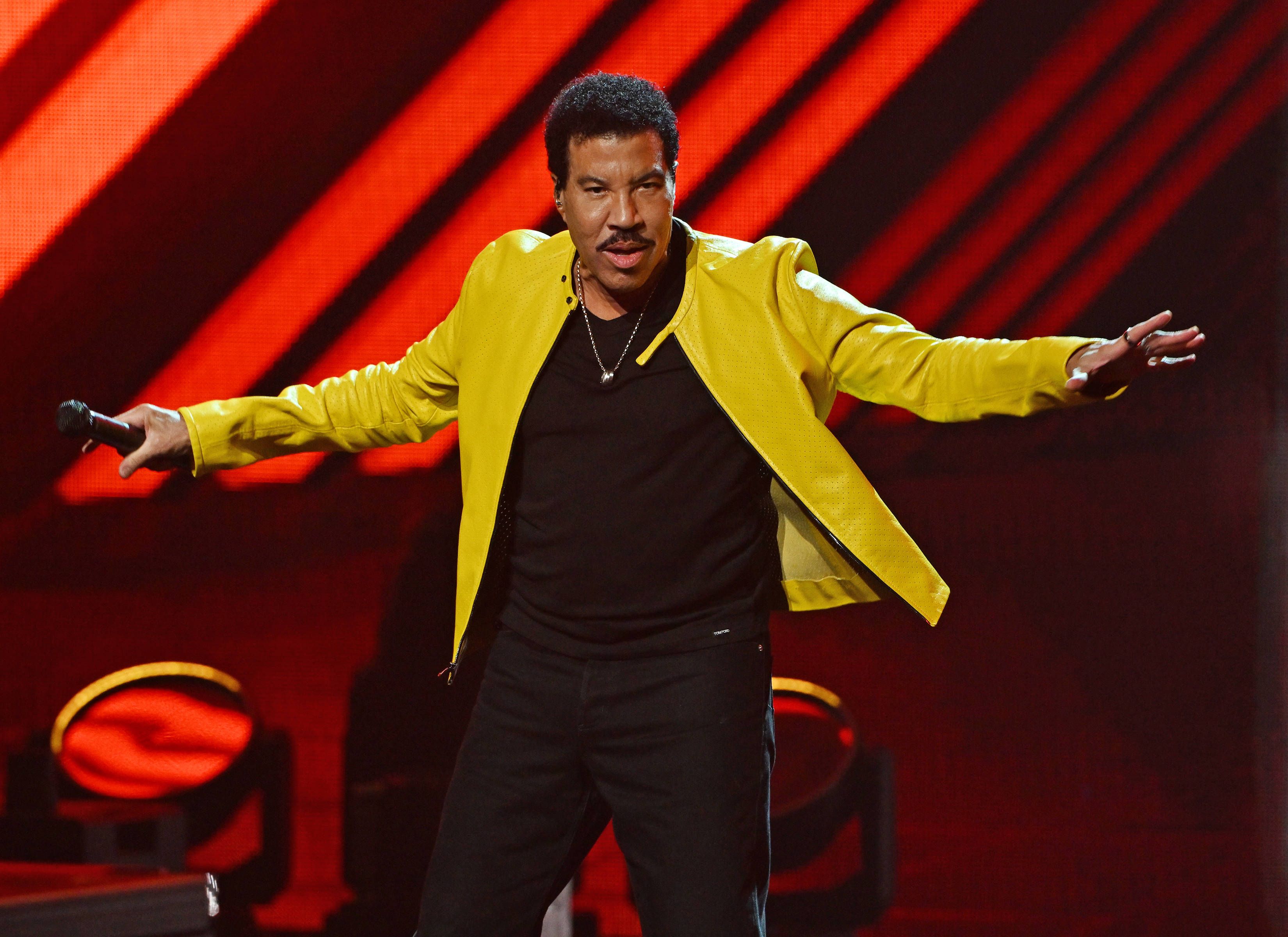 Heute.at - Sorge um Lionel Richie – Sänger auf Intensivstation